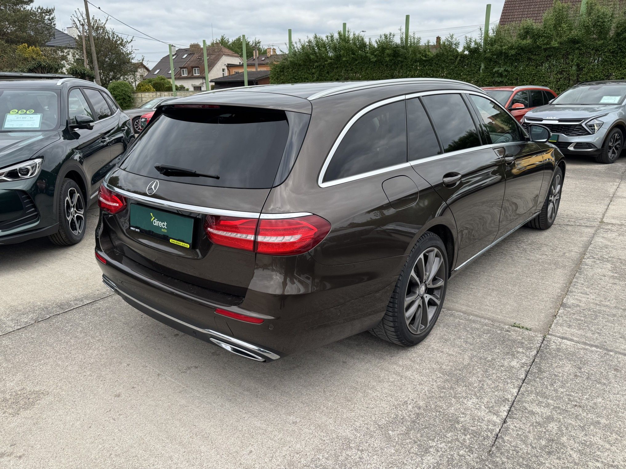 Mercedes-Benz Třídy E, 2.0 CDi 143 kW - fotka 2