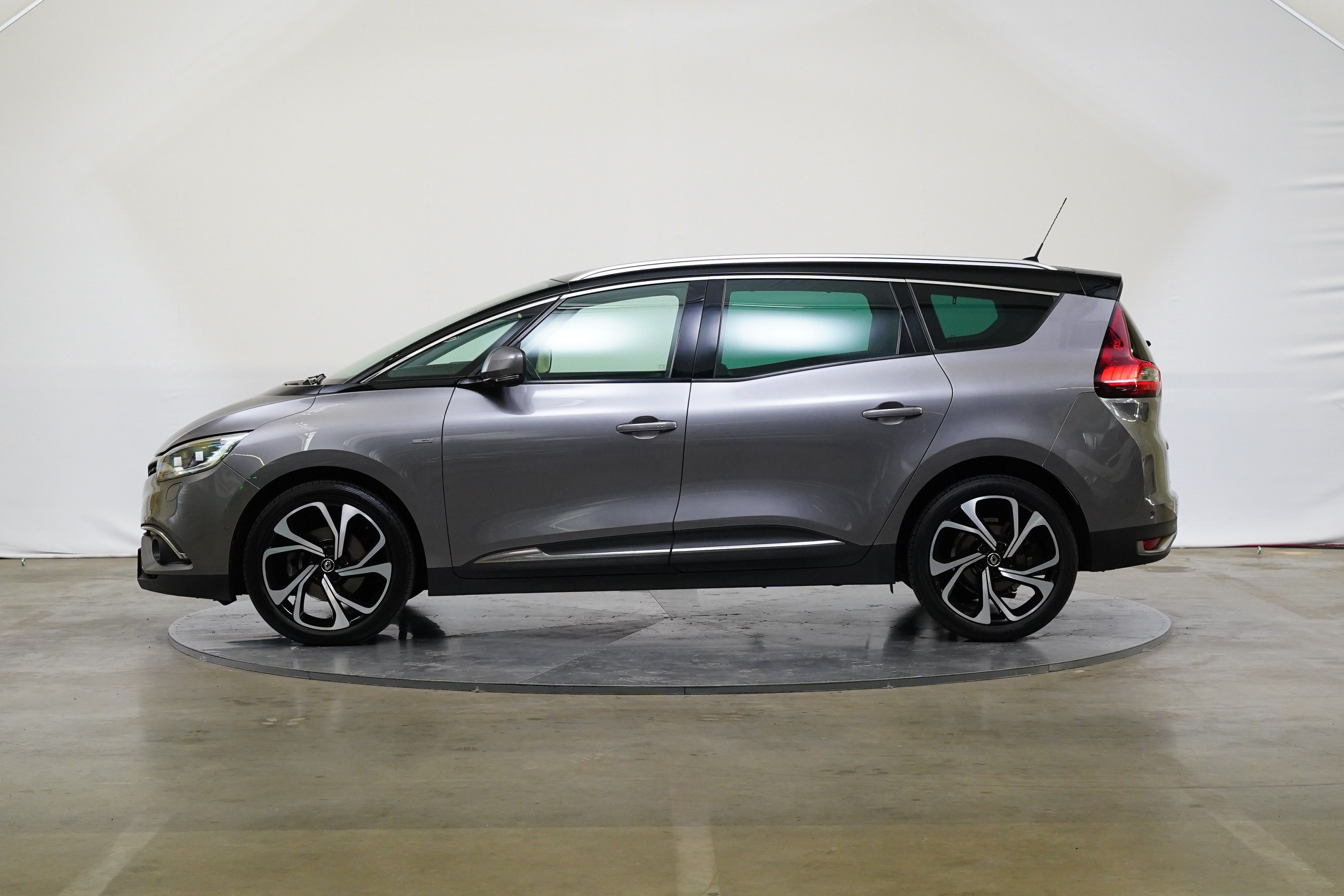 Renault Grand Scénic, 1.2 TCe 97 kW Energy BOSE - fotka 3