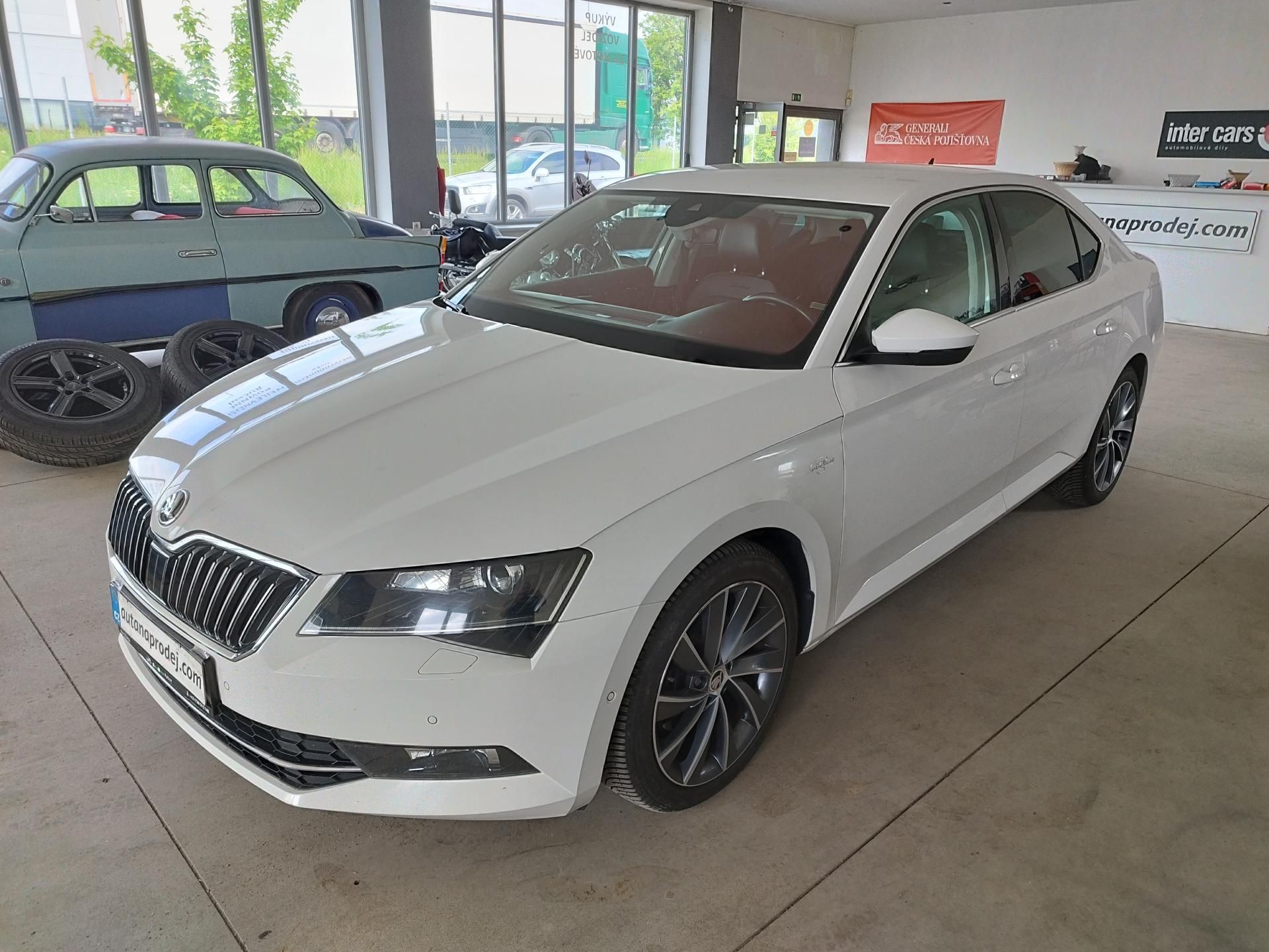 Škoda Superb, TDI,110KW,L&K,DSG,NAVI,LED - fotka 4