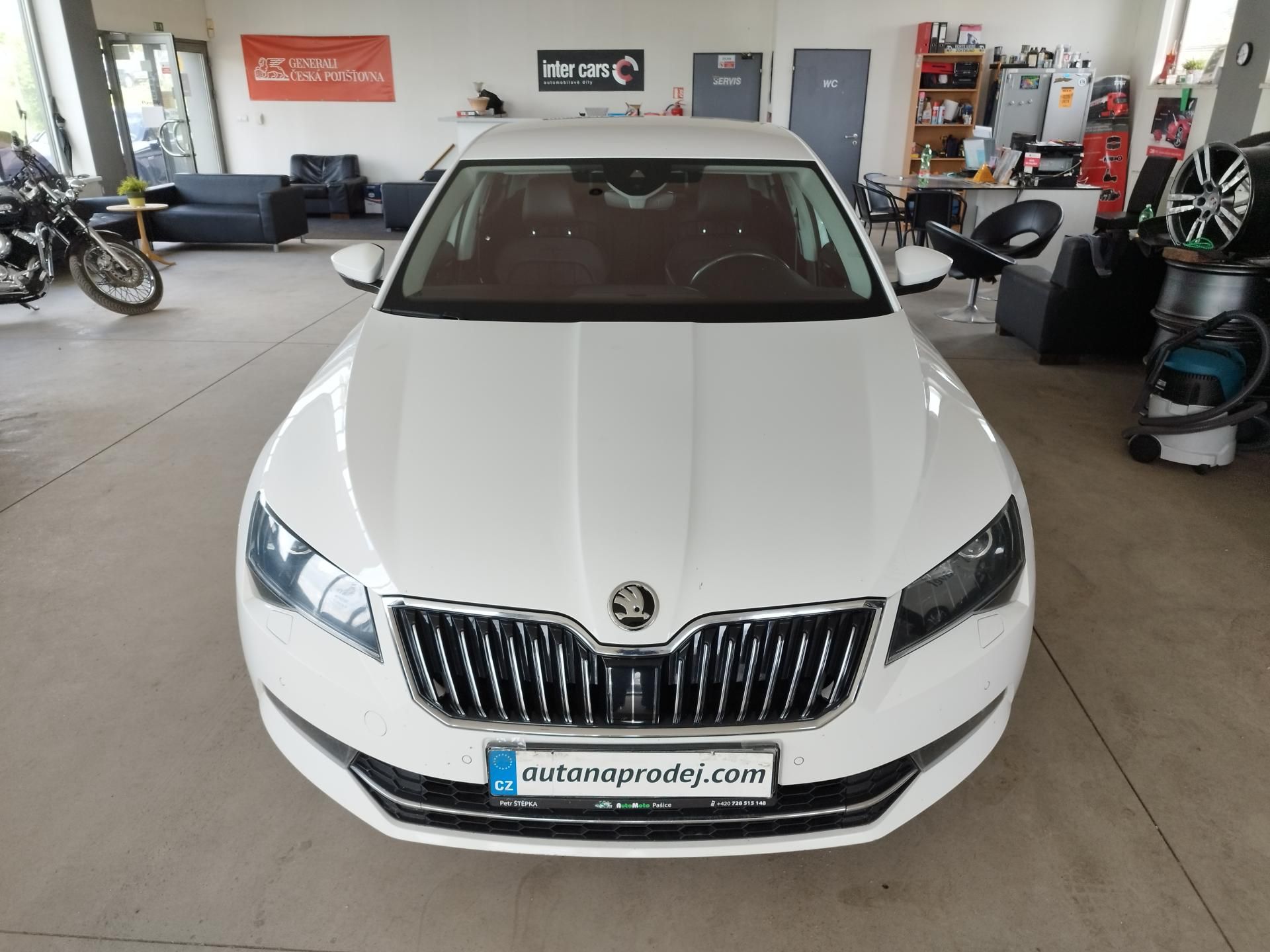 Škoda Superb, TDI,110KW,L&K,DSG,NAVI,LED - fotka 3