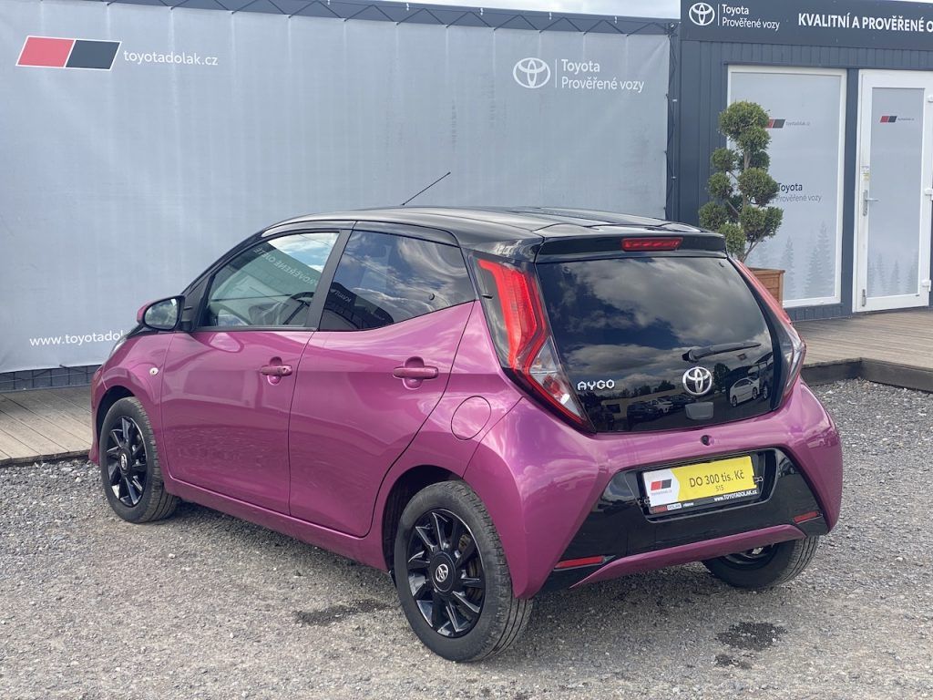 Toyota Aygo, 1.0i, ČR-2m, X-cite, automat - fotka 5