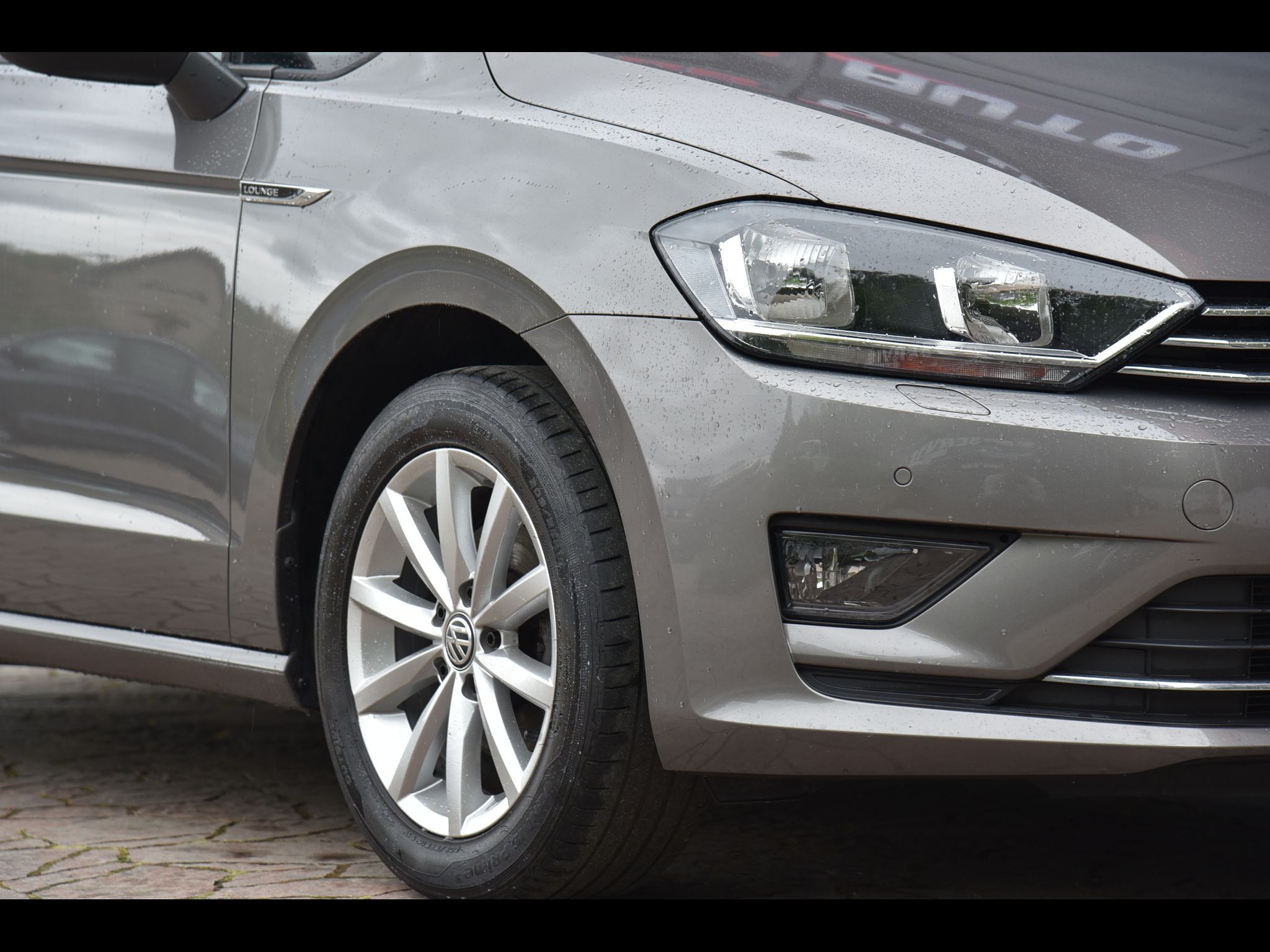 Volkswagen Golf Sportsvan, 1.2 TSi 81 kw Lounge - fotka 2
