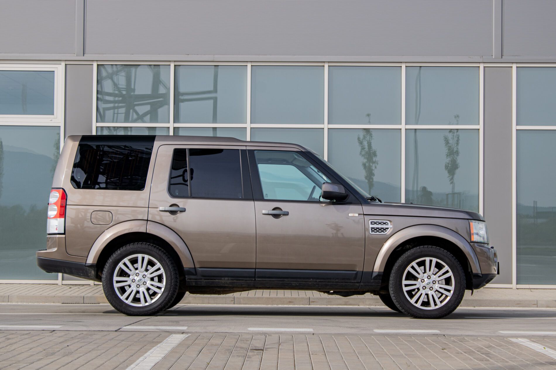 Land Rover Discovery - fotka 4
