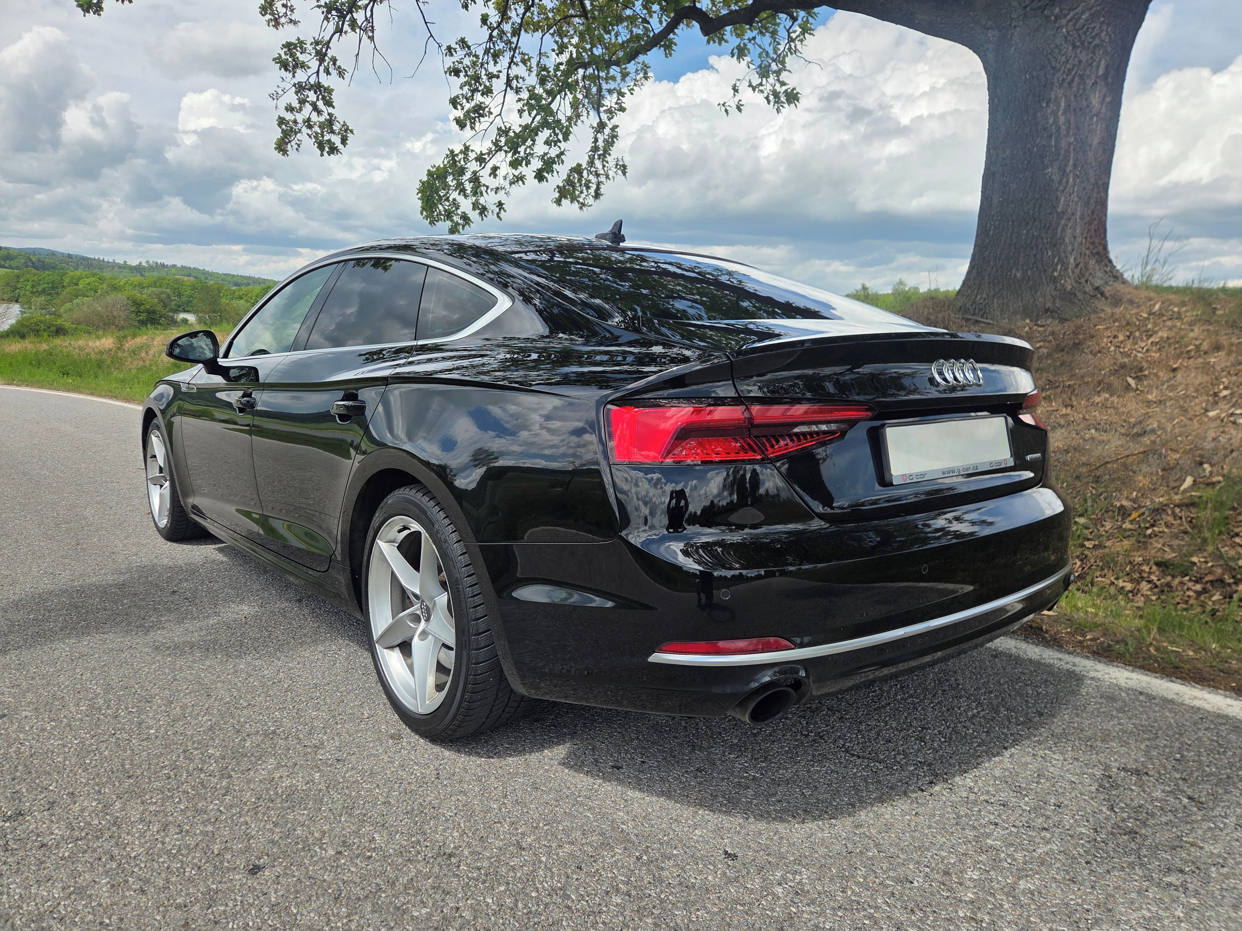 Audi A5, 2.0TFSI - výkonná 184KW - fotka 5