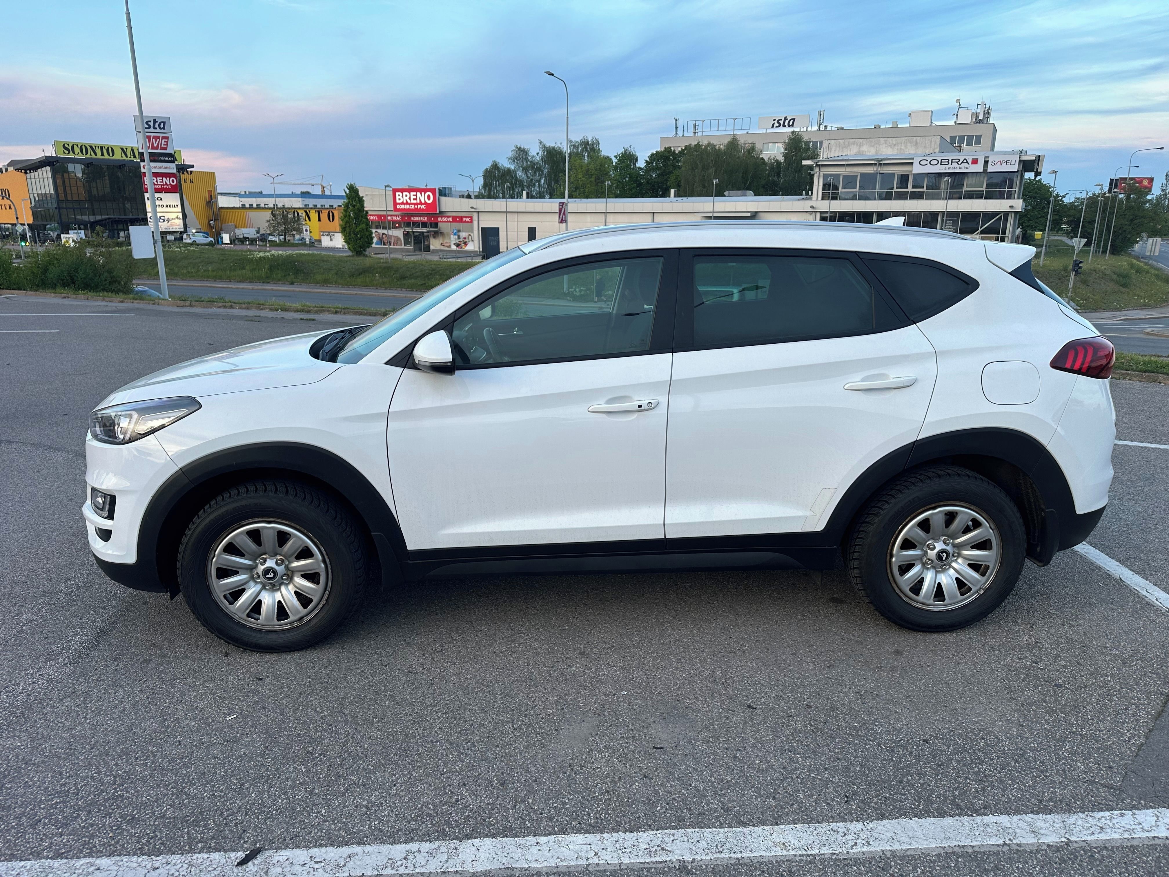 Hyundai Tucson, 1.6 benzín  97 kw koupeno v ČR - fotka 4