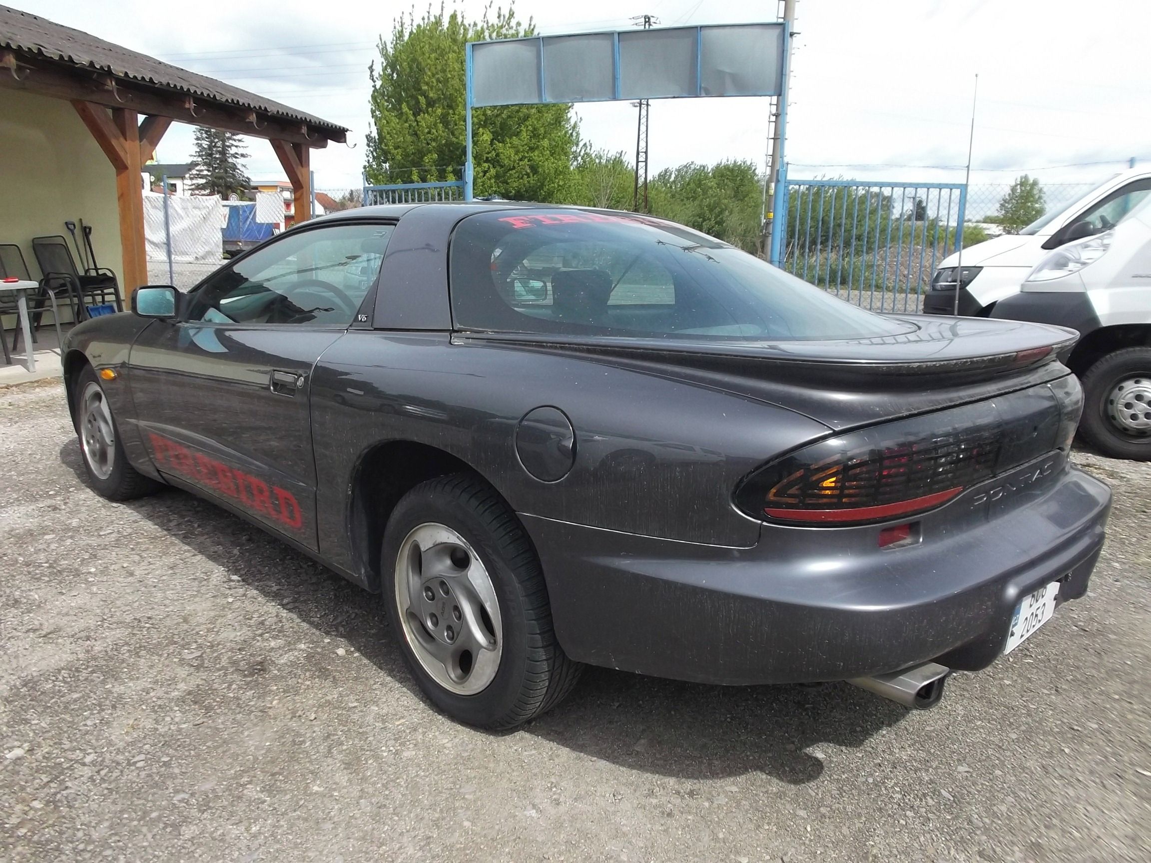 Pontiac Firebird, 3.4 - fotka 2