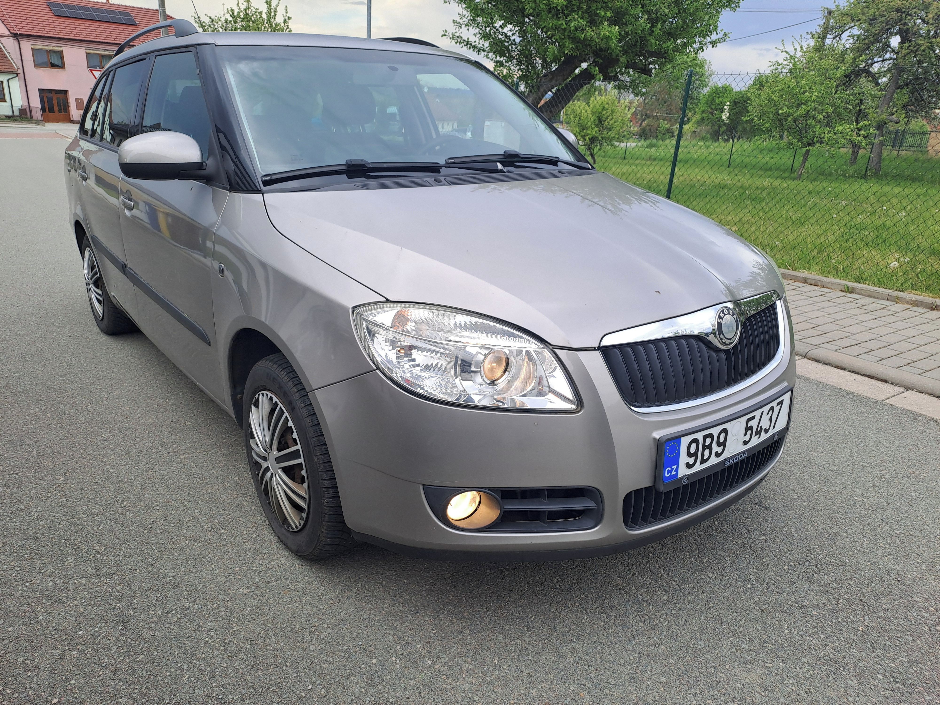 Škoda Fabia, 1,6MPI 77KW,VELKÁ VÝBAVA,TAŽNÉ - fotka 4