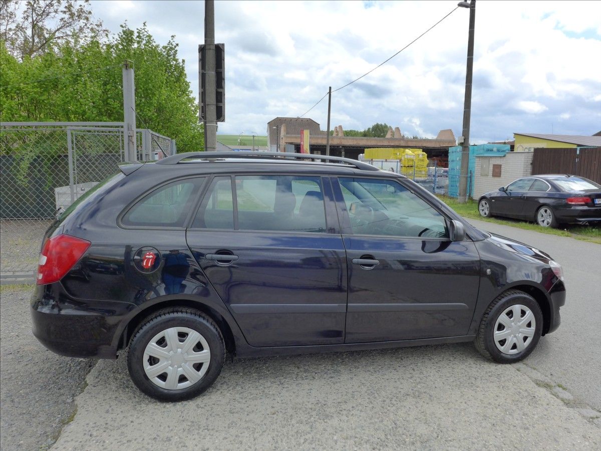 Škoda Fabia, 1,2 TSI  KLIMA 2X KOLA SERVIS - fotka 5