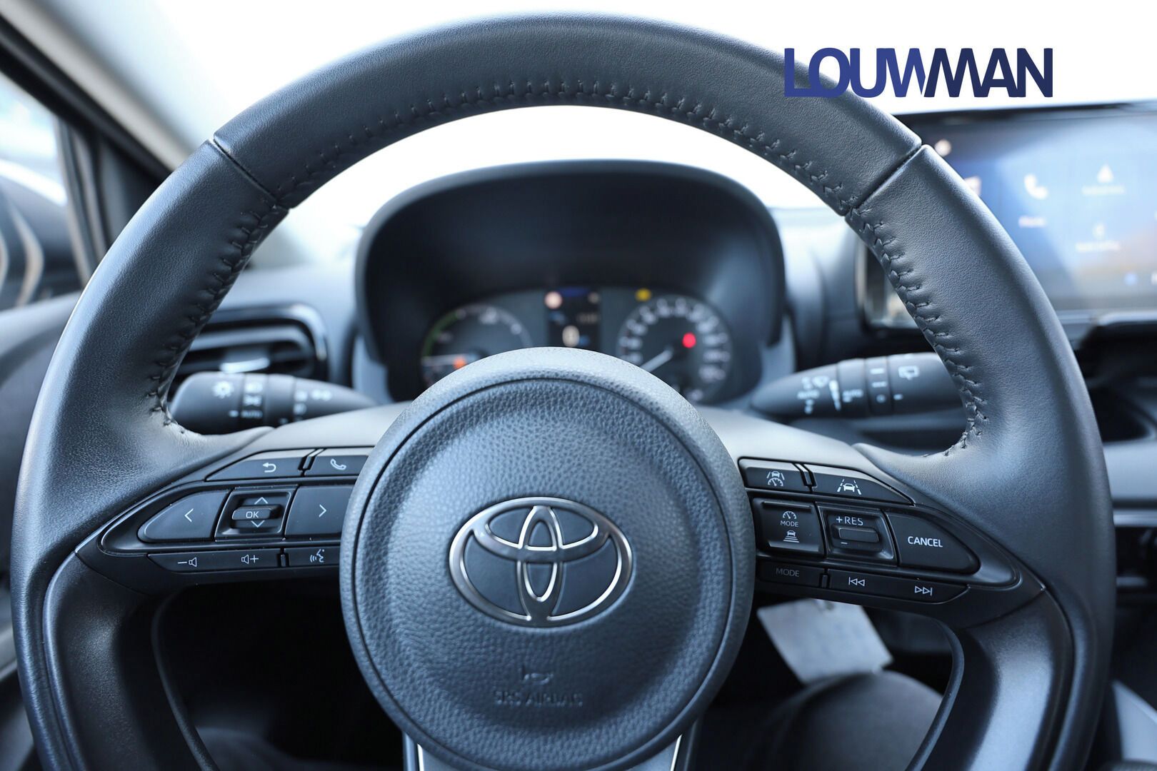 Toyota Yaris, 1.5L HEV CVT  Comfort - fotka 6