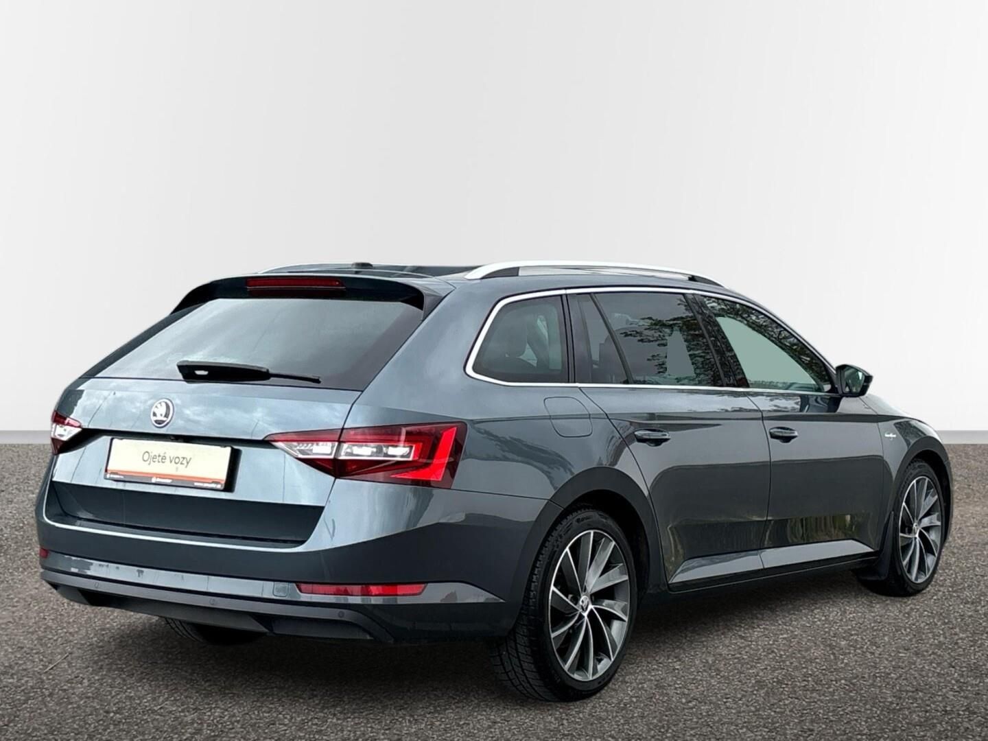 Škoda Superb, 2.0 TDI / 140 kW - fotka 2