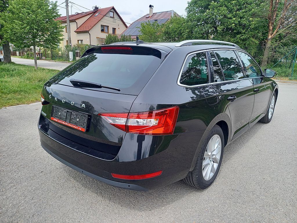 Škoda Superb, 2.0TDi DSG-Navi-LED - fotka 3