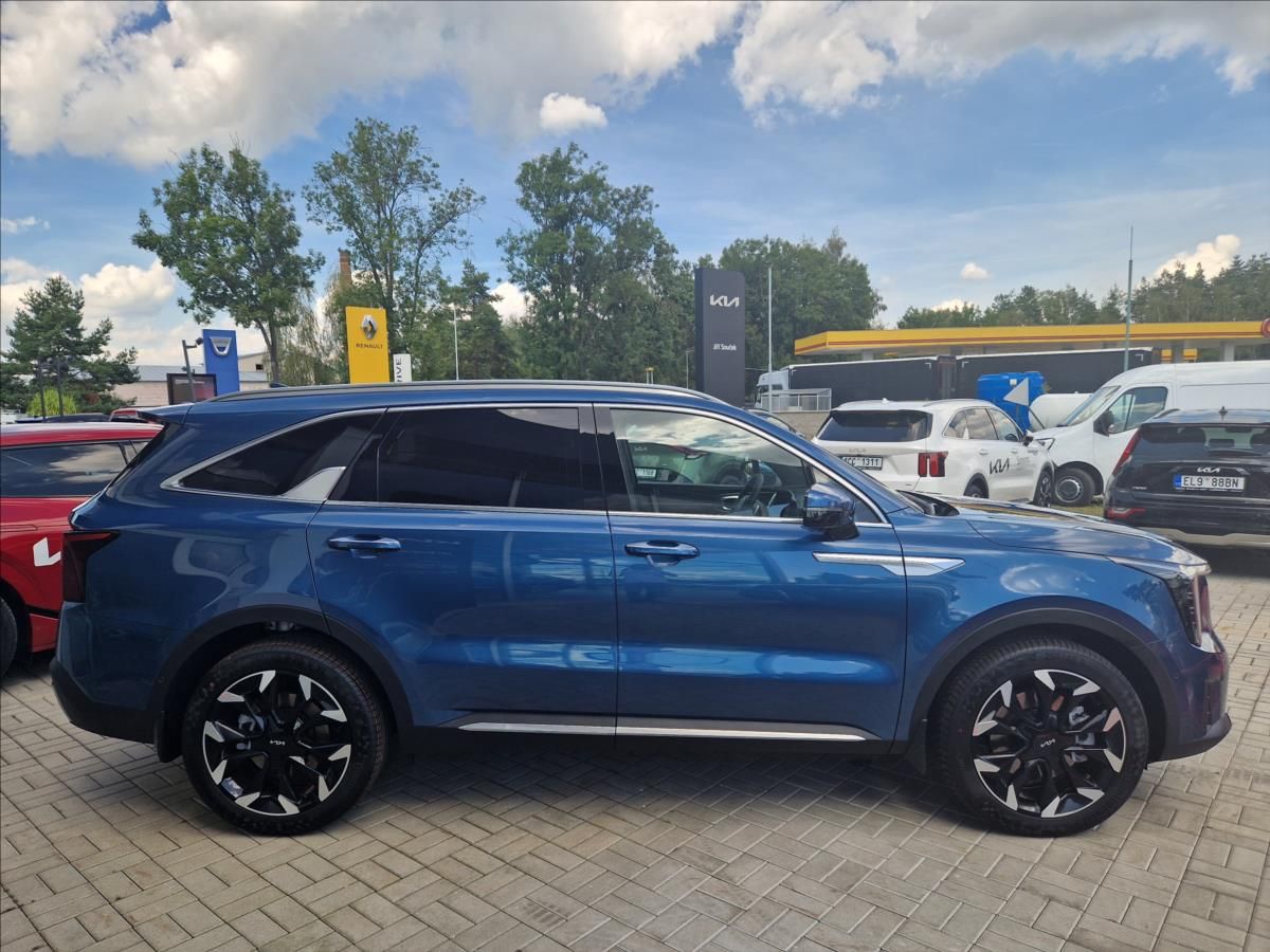 Kia Sorento, 2,2  CRDI TOP + NAPPA 4X4 8DCT - fotka 3