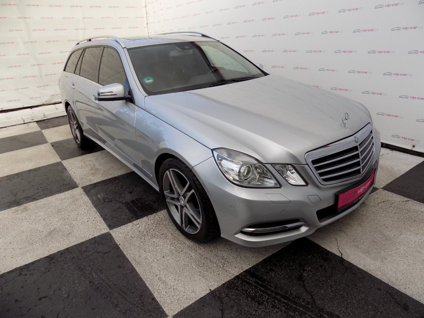 Mercedes-Benz Třídy E, E 300CDI/bi-xenon/Avantgarde/ - fotka 6