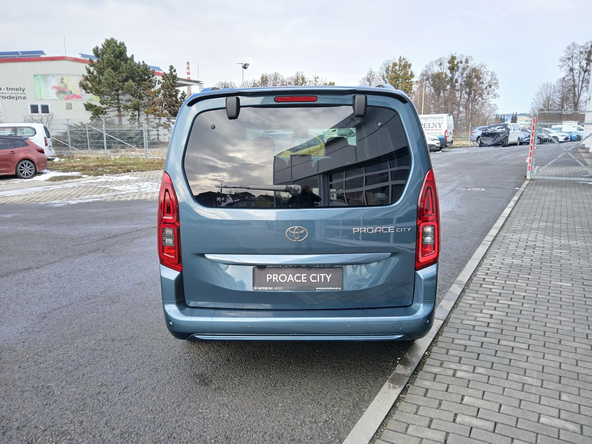 Toyota Proace City Verso, 1,5 130k 6MT VIP 7s - fotka 6
