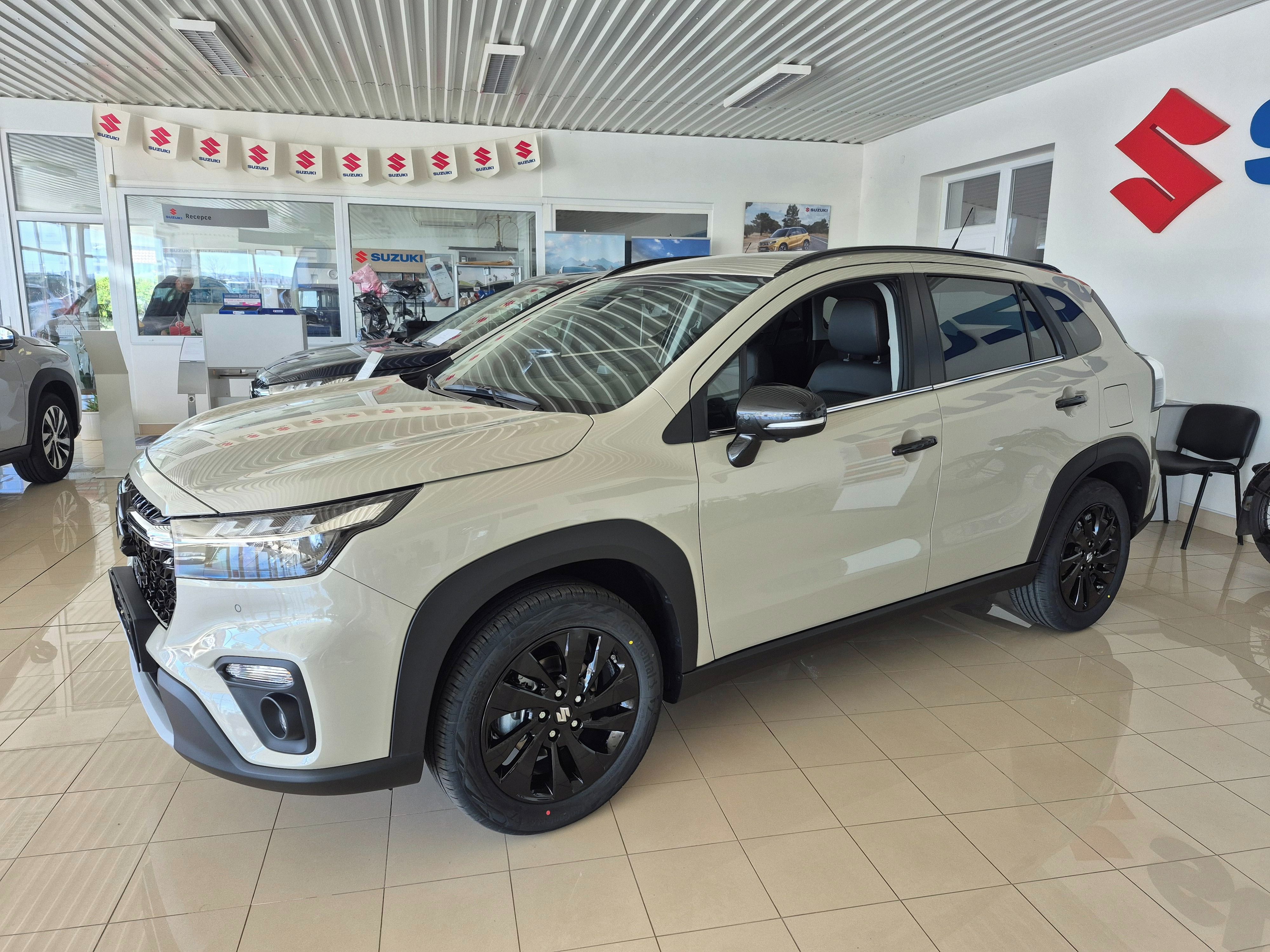 Suzuki S-Cross, 1,4 Elegance BlackEdition - fotka 4