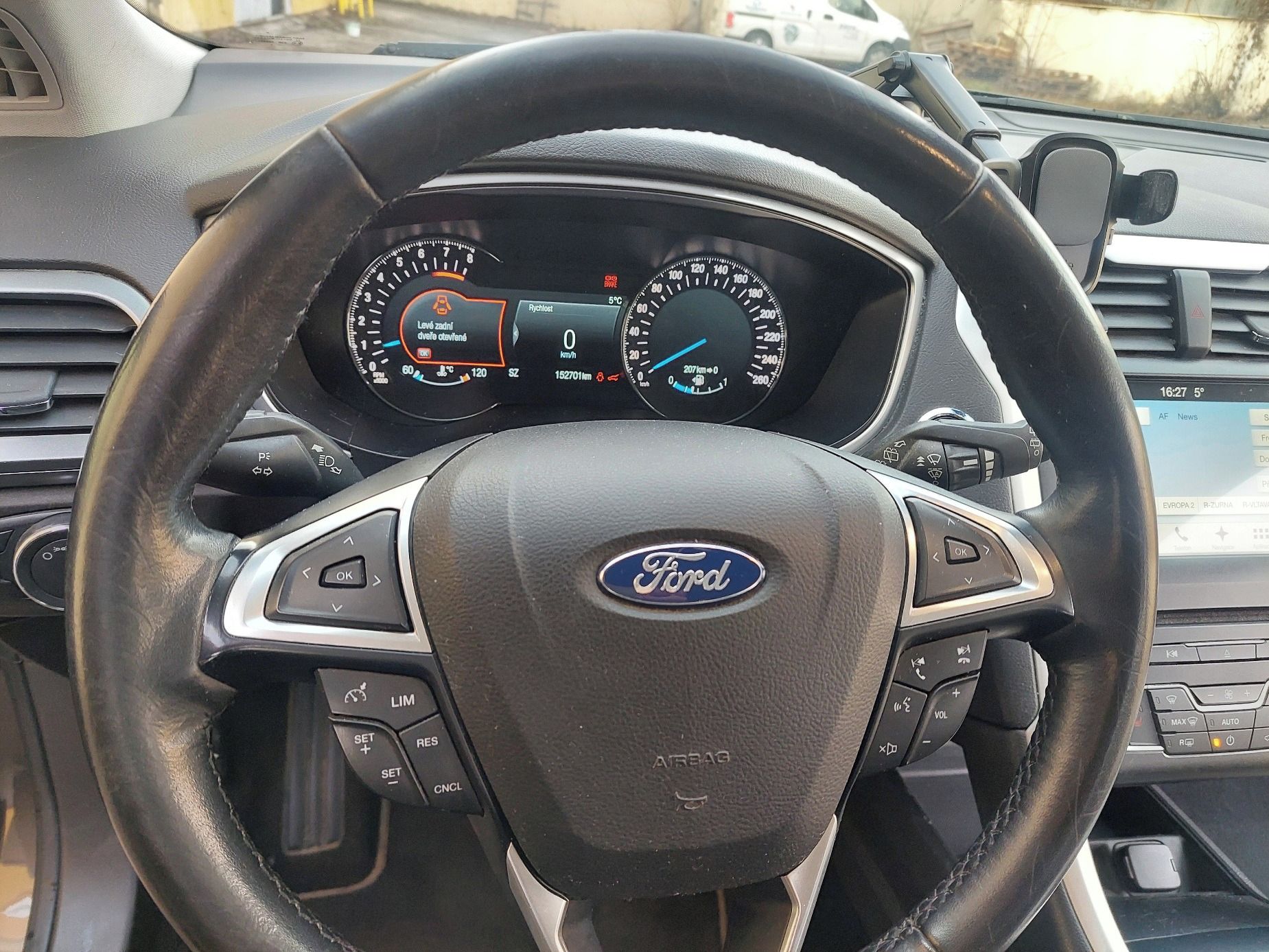 Ford Mondeo - fotka 6