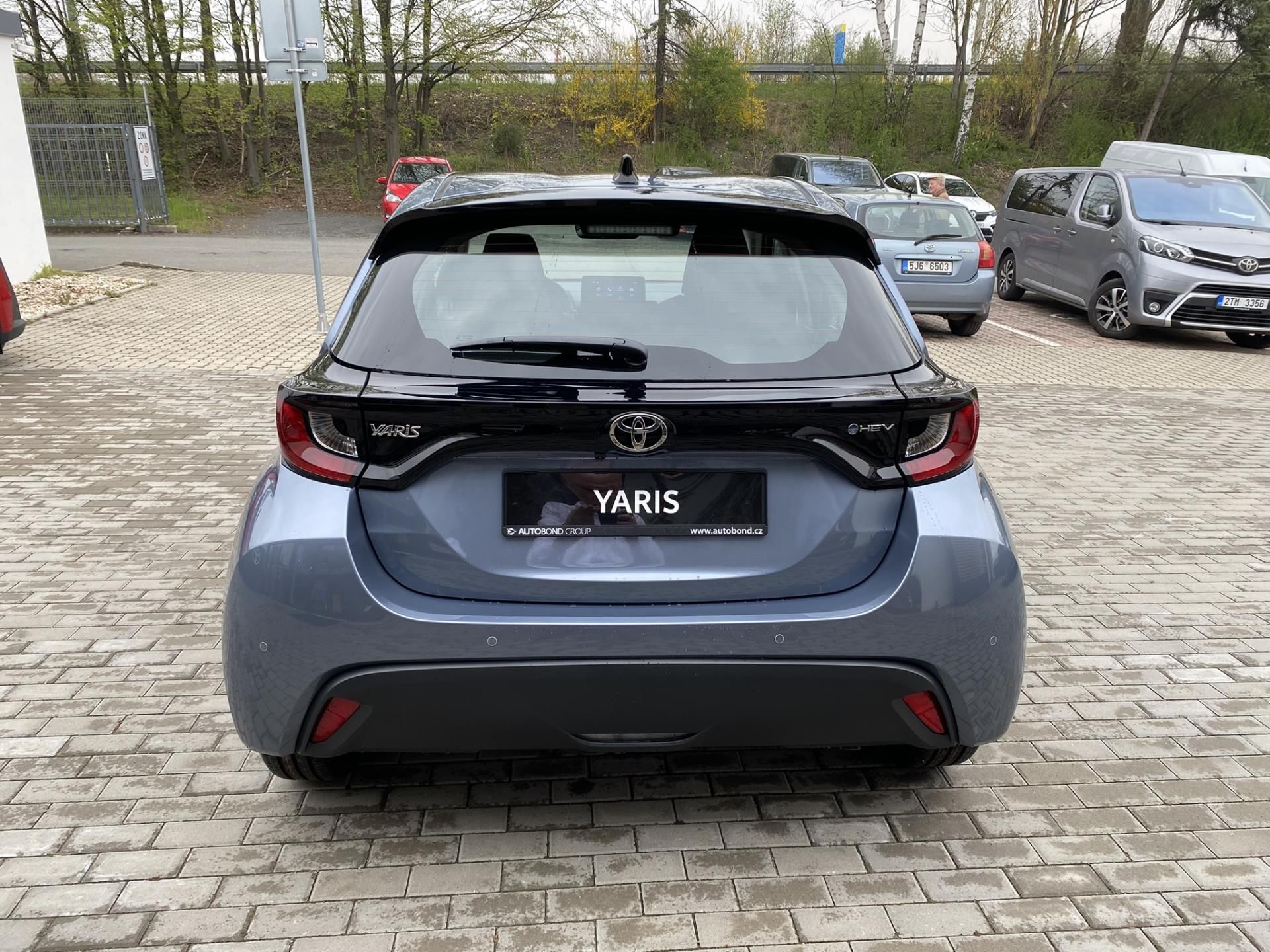 Toyota Yaris, 1.5 HEV Comfort Business - fotka 5