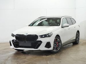 BMW Řada 5, 550e xDrive Touring M PRO