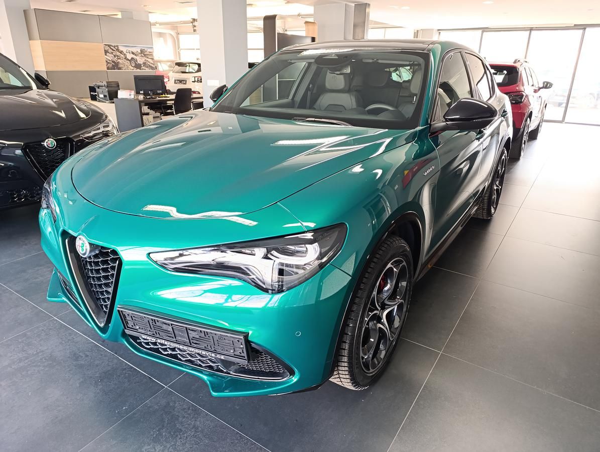 Alfa Romeo Stelvio, Veloce 2,0 Turbo 280k AWD - fotka 2