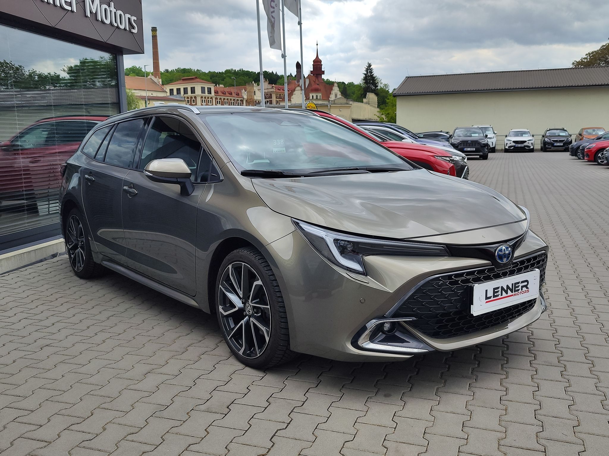 Toyota Corolla, 2.0 HEV/144kW Executive e-CVT - fotka 3