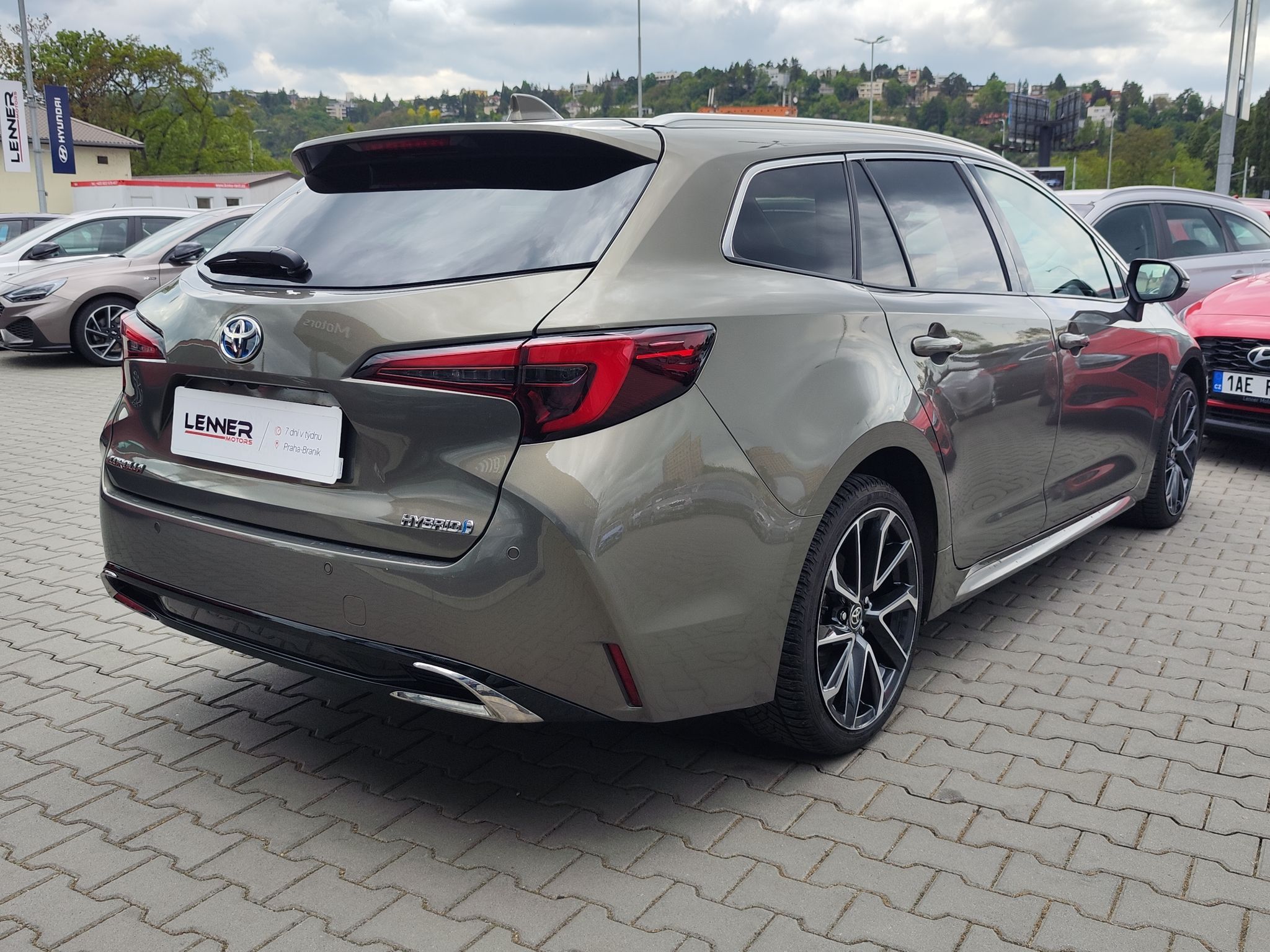 Toyota Corolla, 2.0 HEV/144kW Executive e-CVT - fotka 5