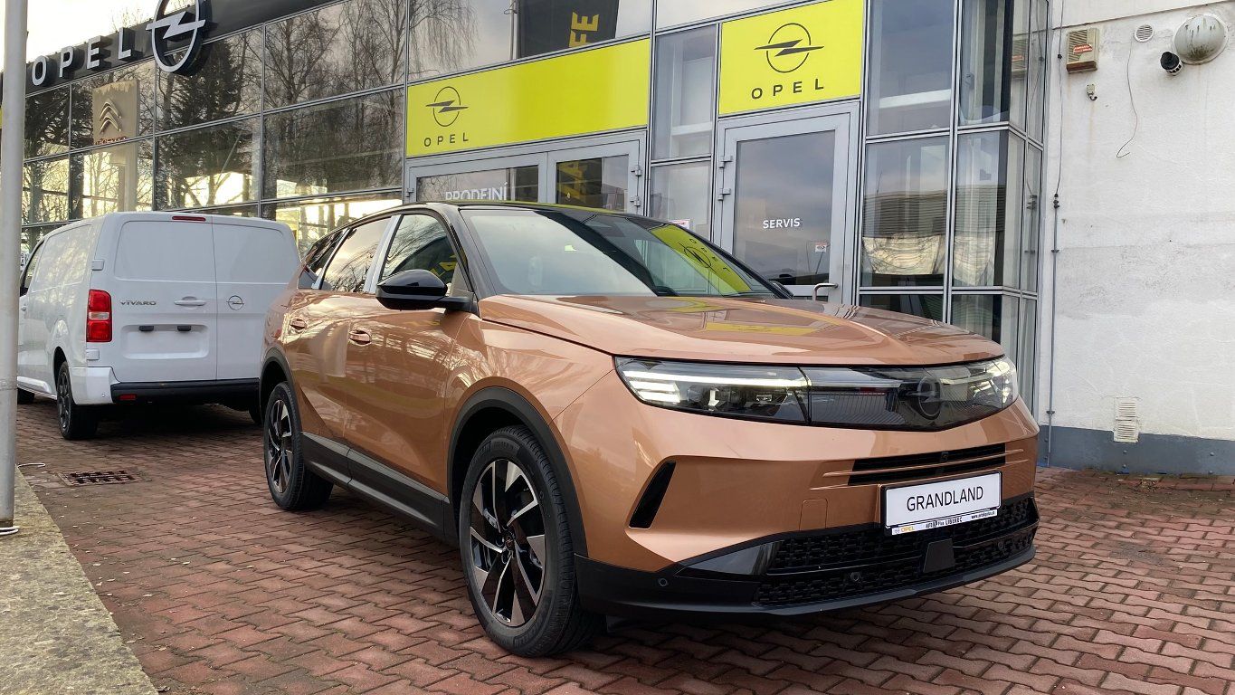 Opel Grandland, GS HYBRID 1.2 TURBO(107kW) AT6 - fotka 2