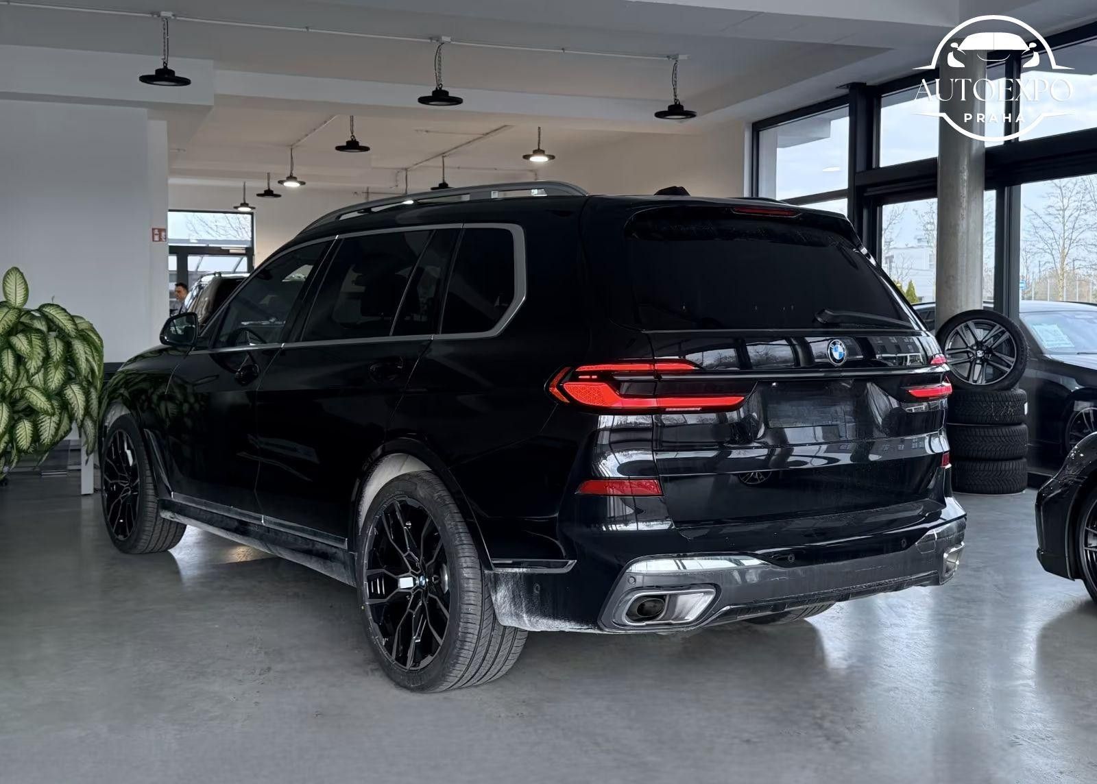 BMW X7, xDrive 40d M Sport - fotka 6