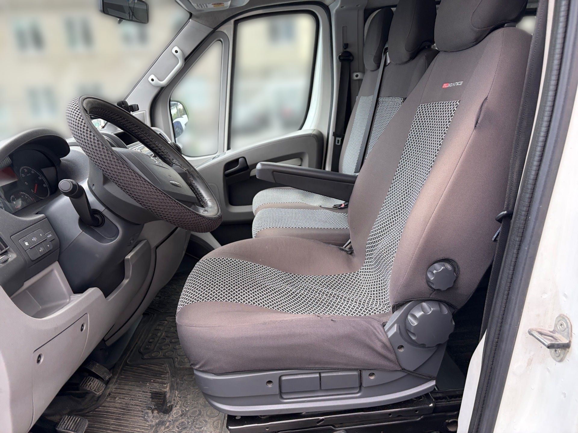 Peugeot Boxer, 9-míst dvojitá klima - fotka 3