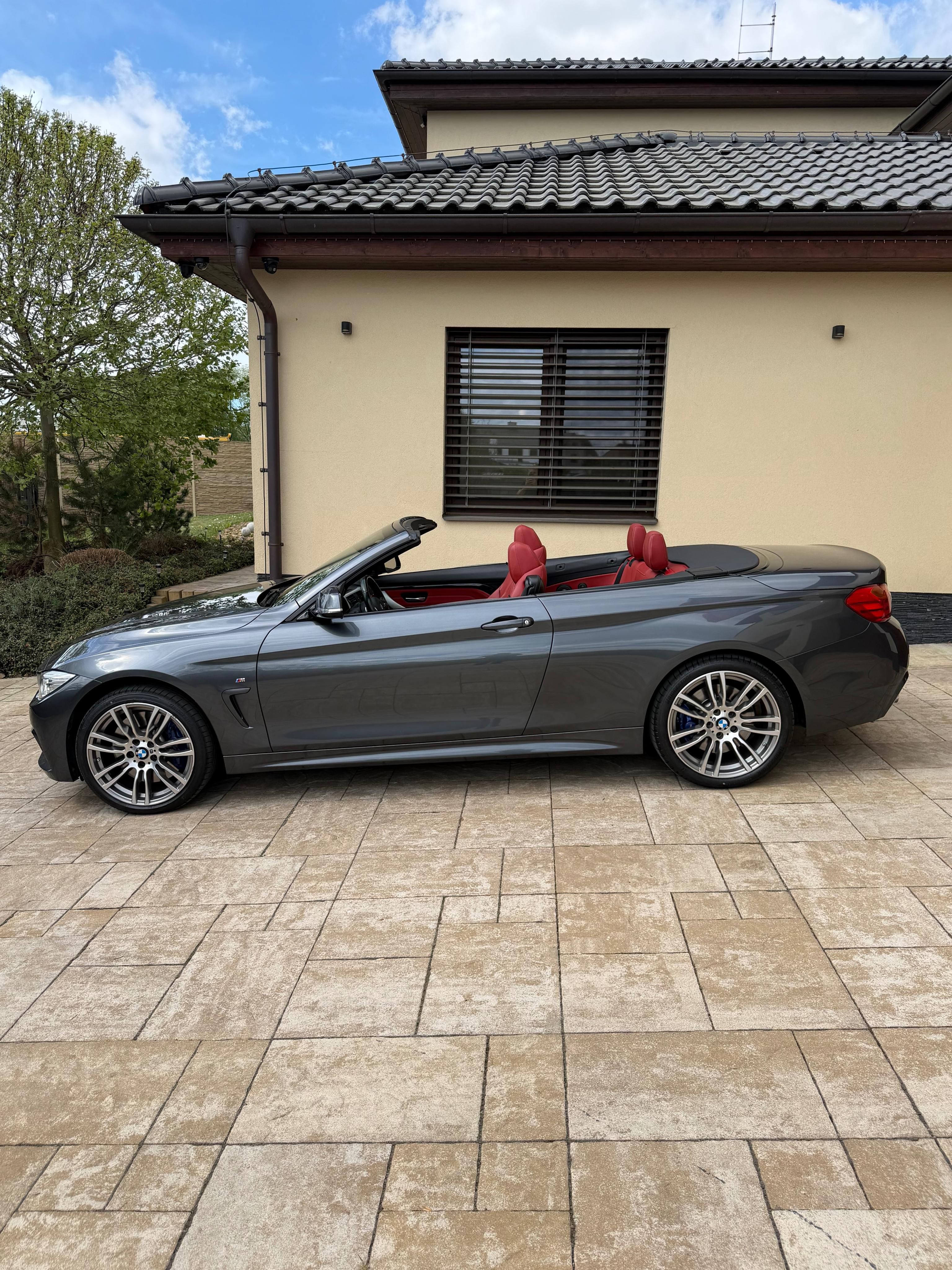 BMW Řada 4, BMW 440i xDrive Cabrio M-Paket - fotka 3