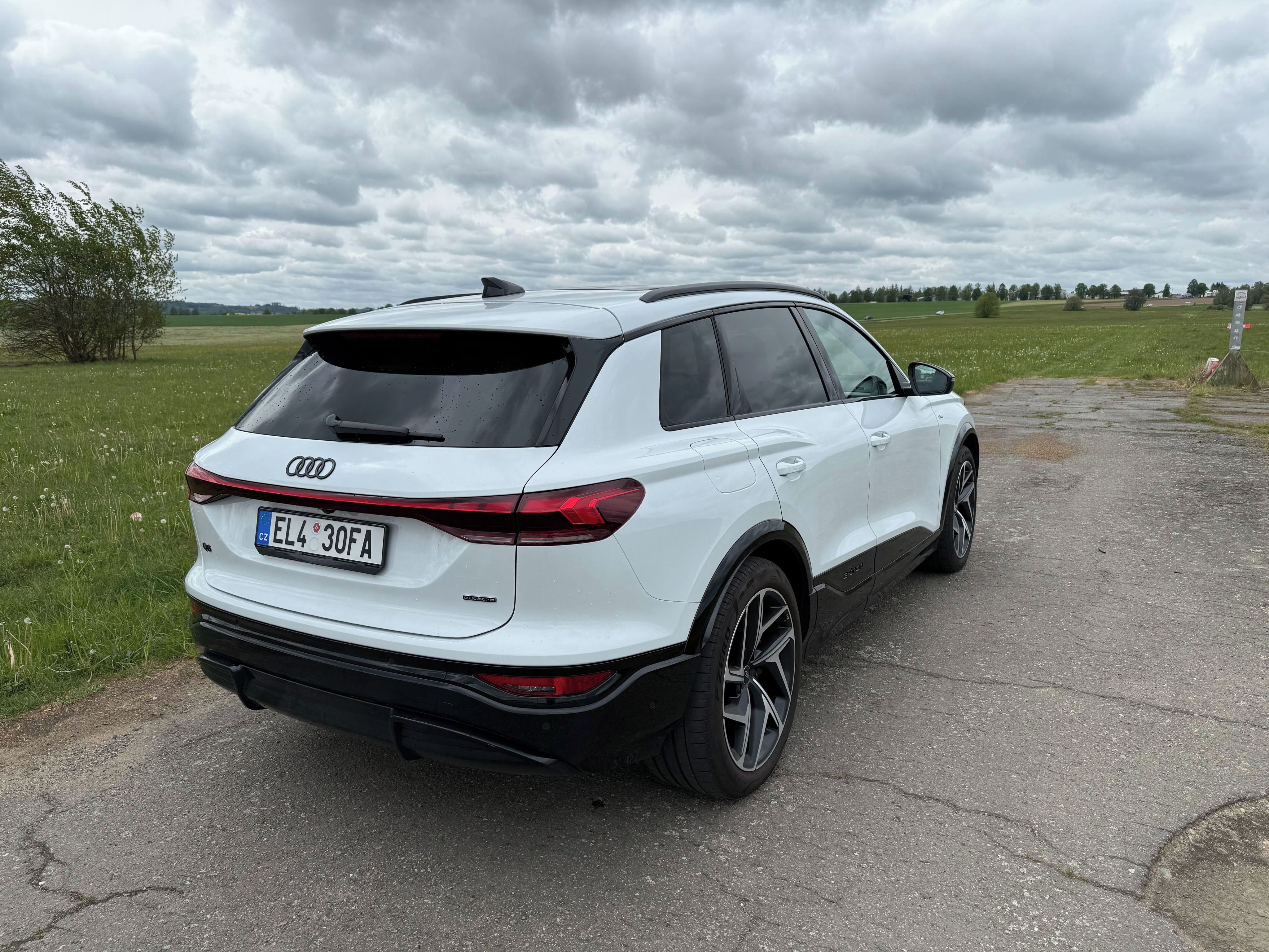 Audi Q6 e-tron, S-Line,Quattro,100kWh, záruka - fotka 5