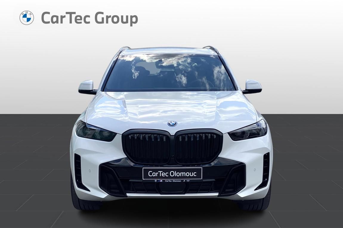 BMW X5, xDrive50e - fotka 2