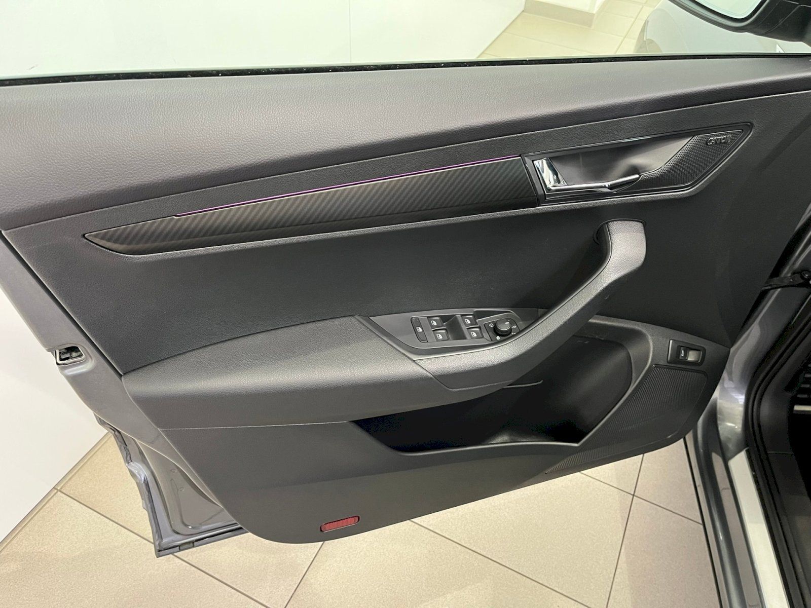 Škoda Karoq, 2.0 TDI 110 kW 4X4 A7A Sportli - fotka 6