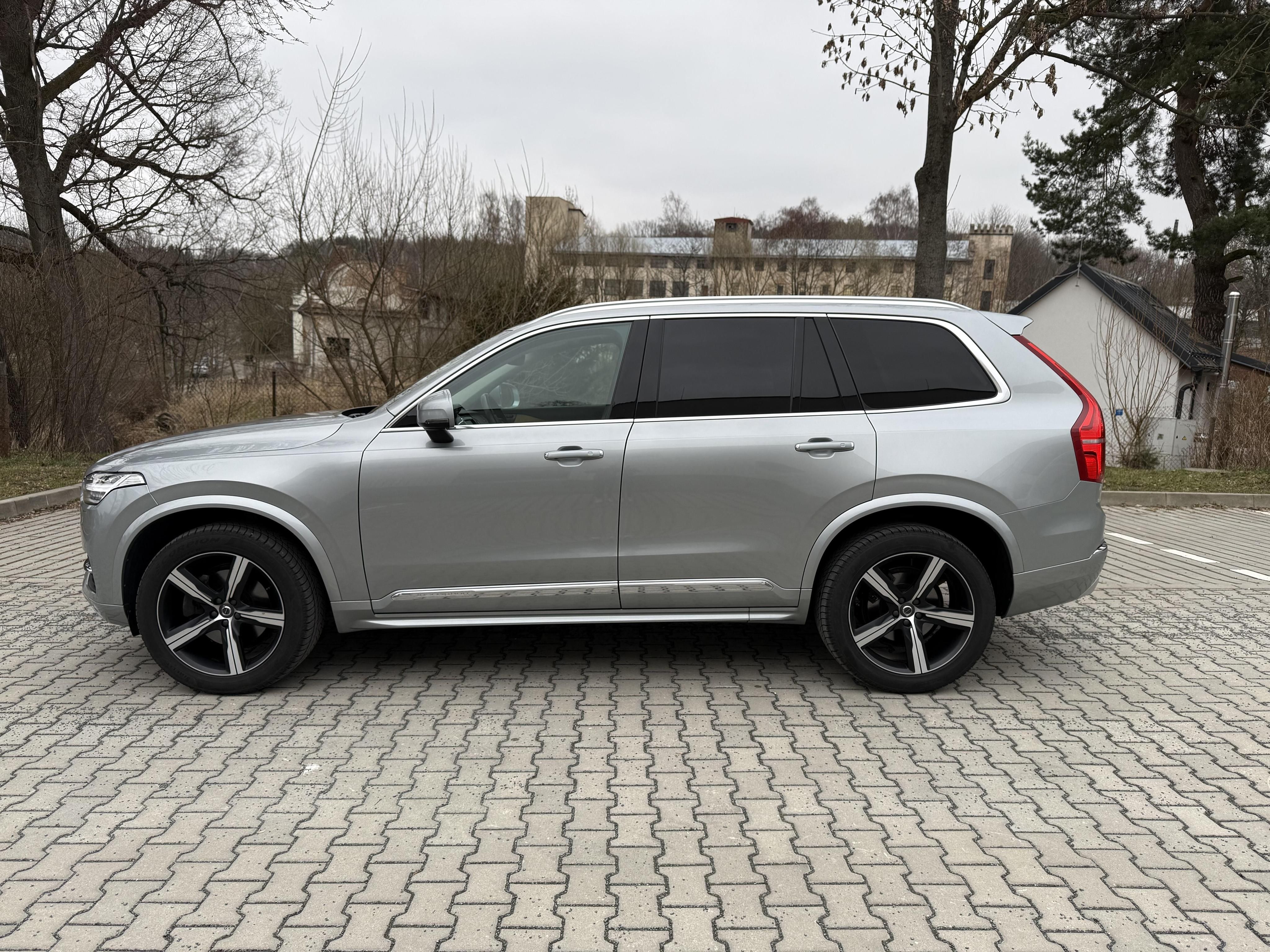 Volvo XC90, 2,0 T6 INSCR228kW*VZDUCH*7míst