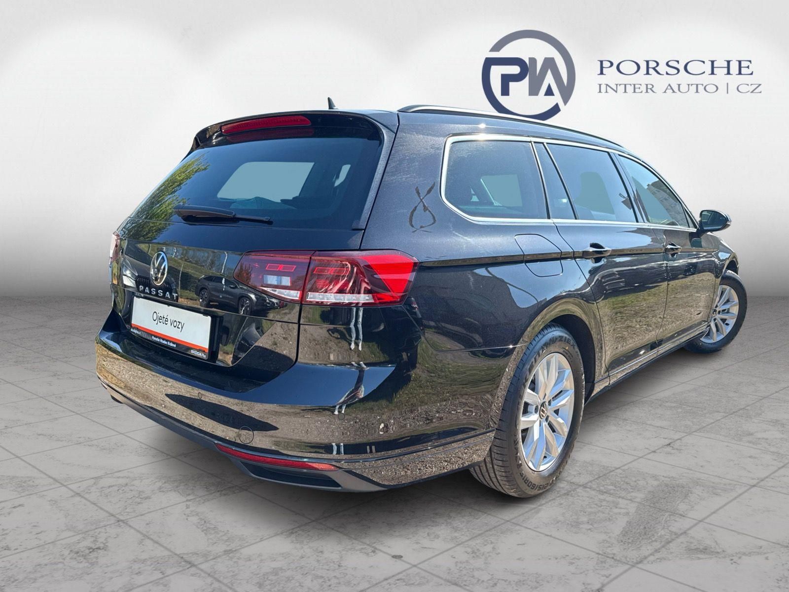 Volkswagen Passat, 2.0 TDI 110kw DSG Variant - fotka 2