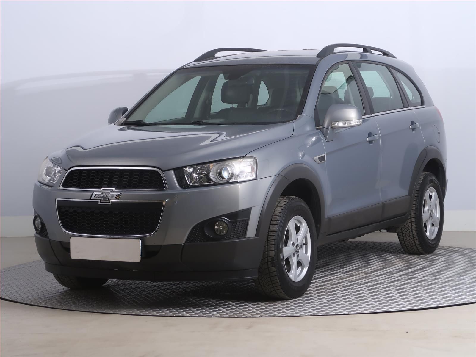 Chevrolet Captiva, 2.4 i, 7 míst, Kožené sedačky - fotka 2
