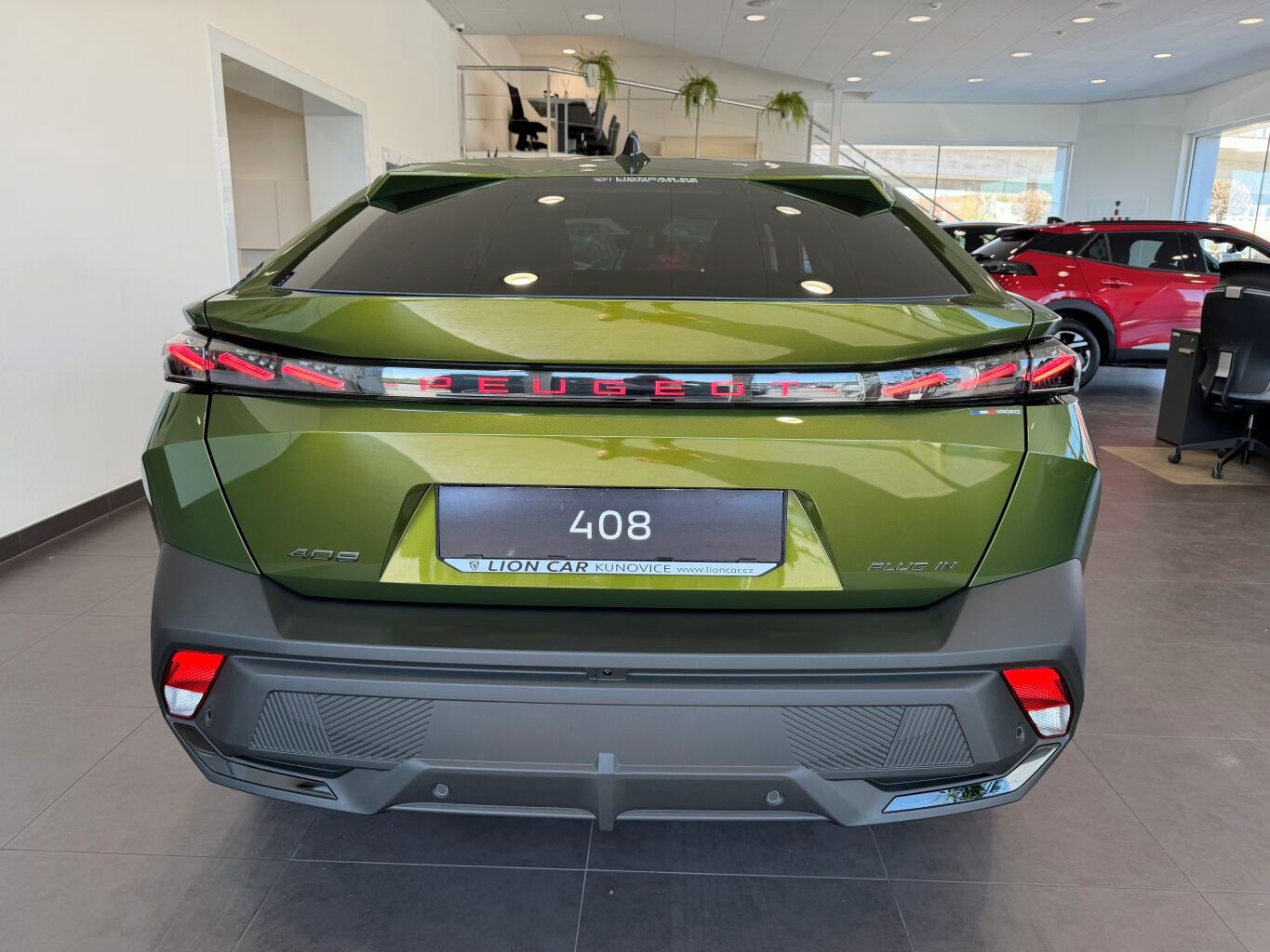 Peugeot 408, GT Plug-in HYBRID 240 koní - fotka 5