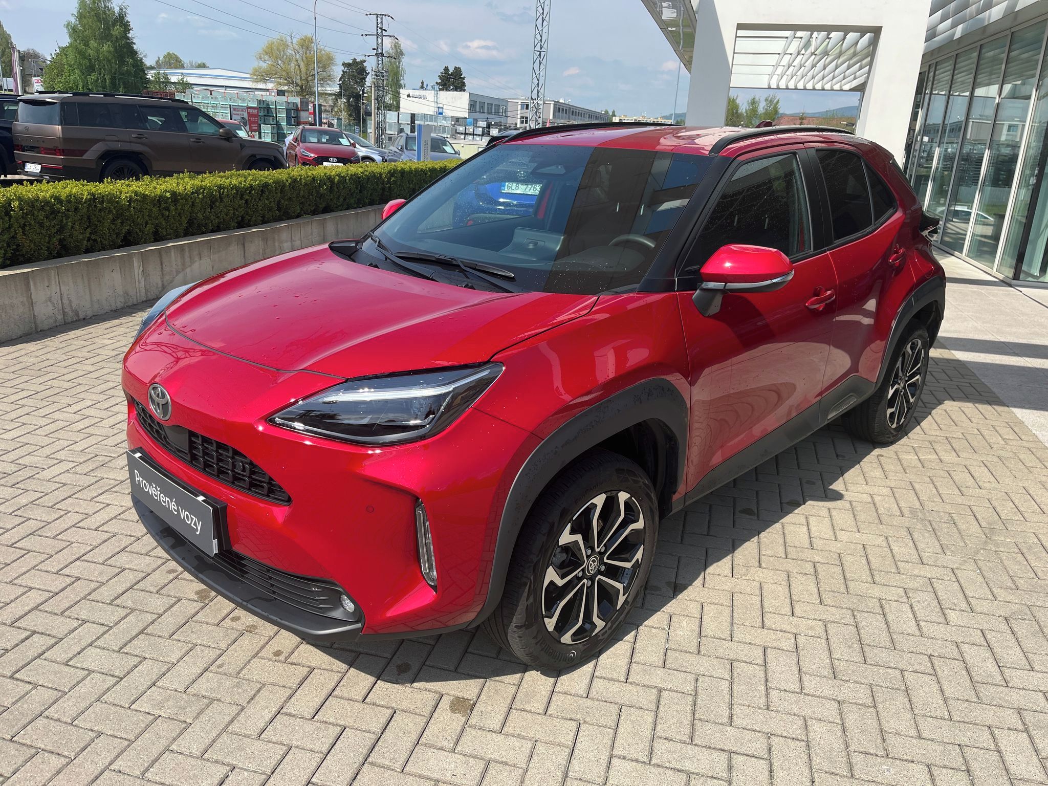 Toyota Yaris Cross, 1.5 Hybrid e-CVT 4x4 Style - fotka 2
