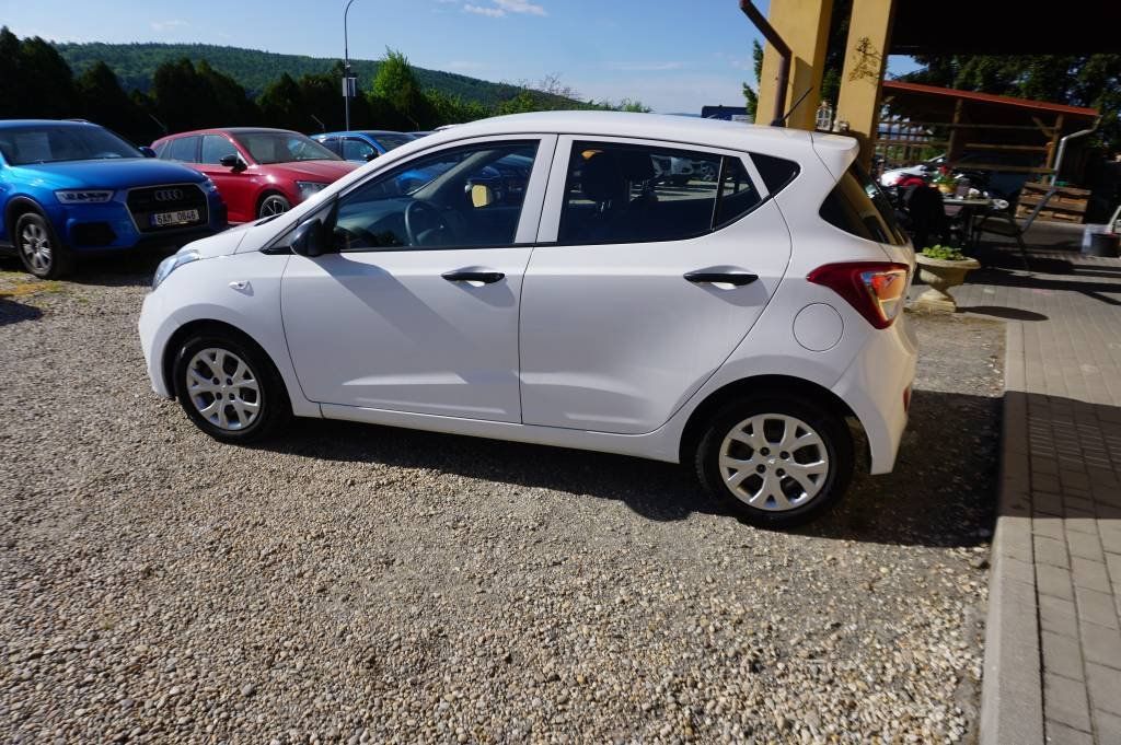 Hyundai i10, 1,0 1 MAJ V ČR - fotka 4