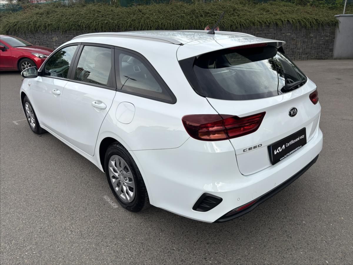 Kia Cee´d, 1,4 TGDi 103kW Fresh ZÁRUKA - fotka 3