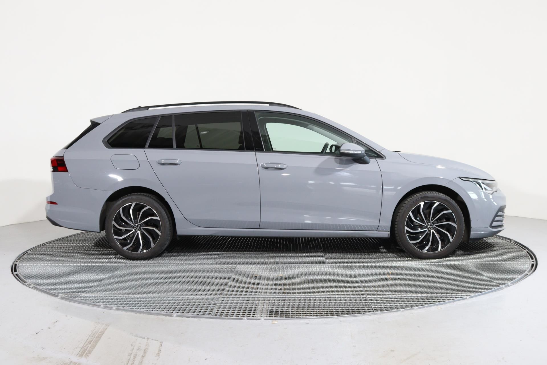 Volkswagen Golf Variant, Life 1,5 TSI 96kW - fotka 3