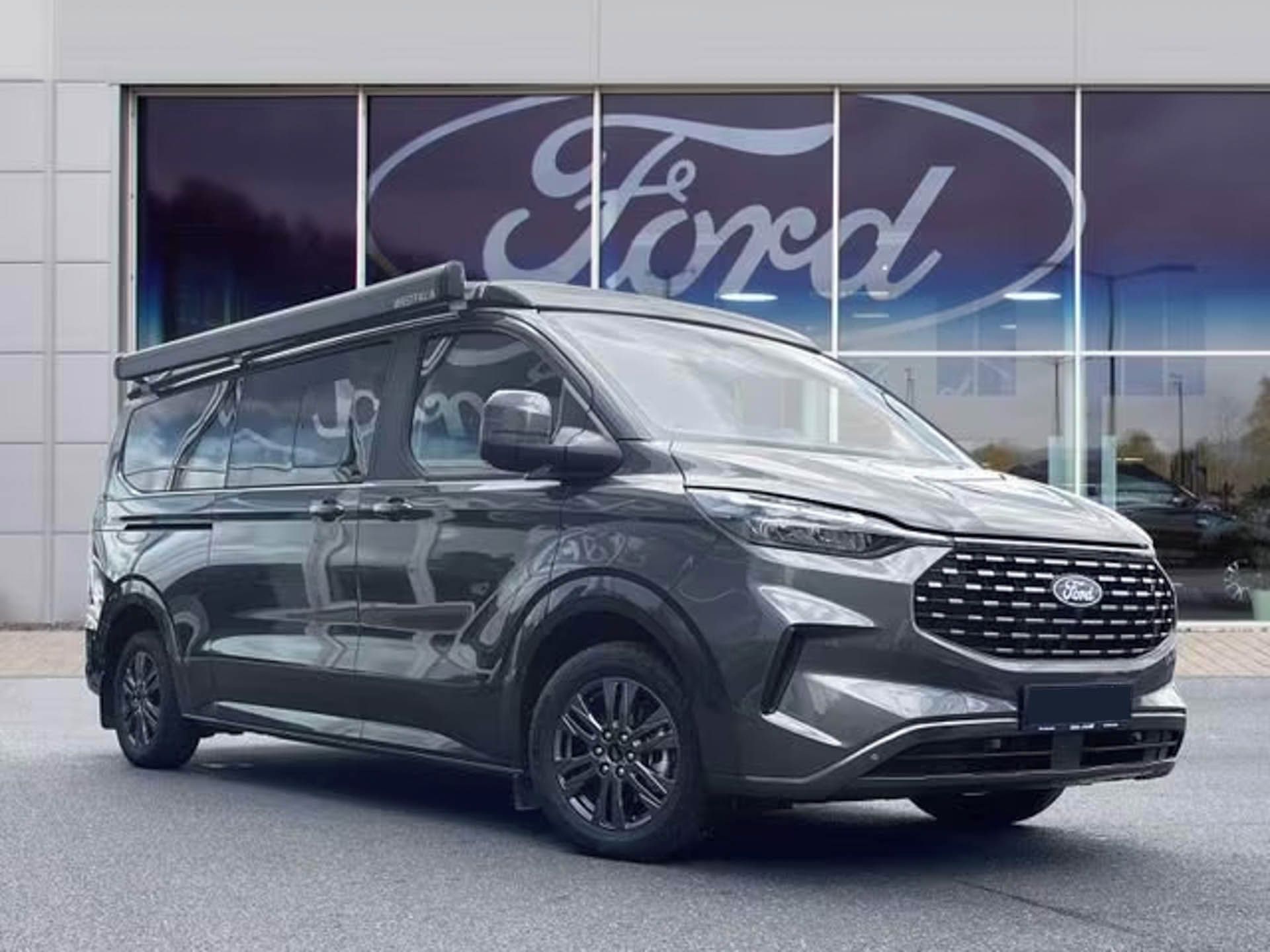 Ford Tourneo Custom, Nugget Titanium 320 L2 - fotka 2