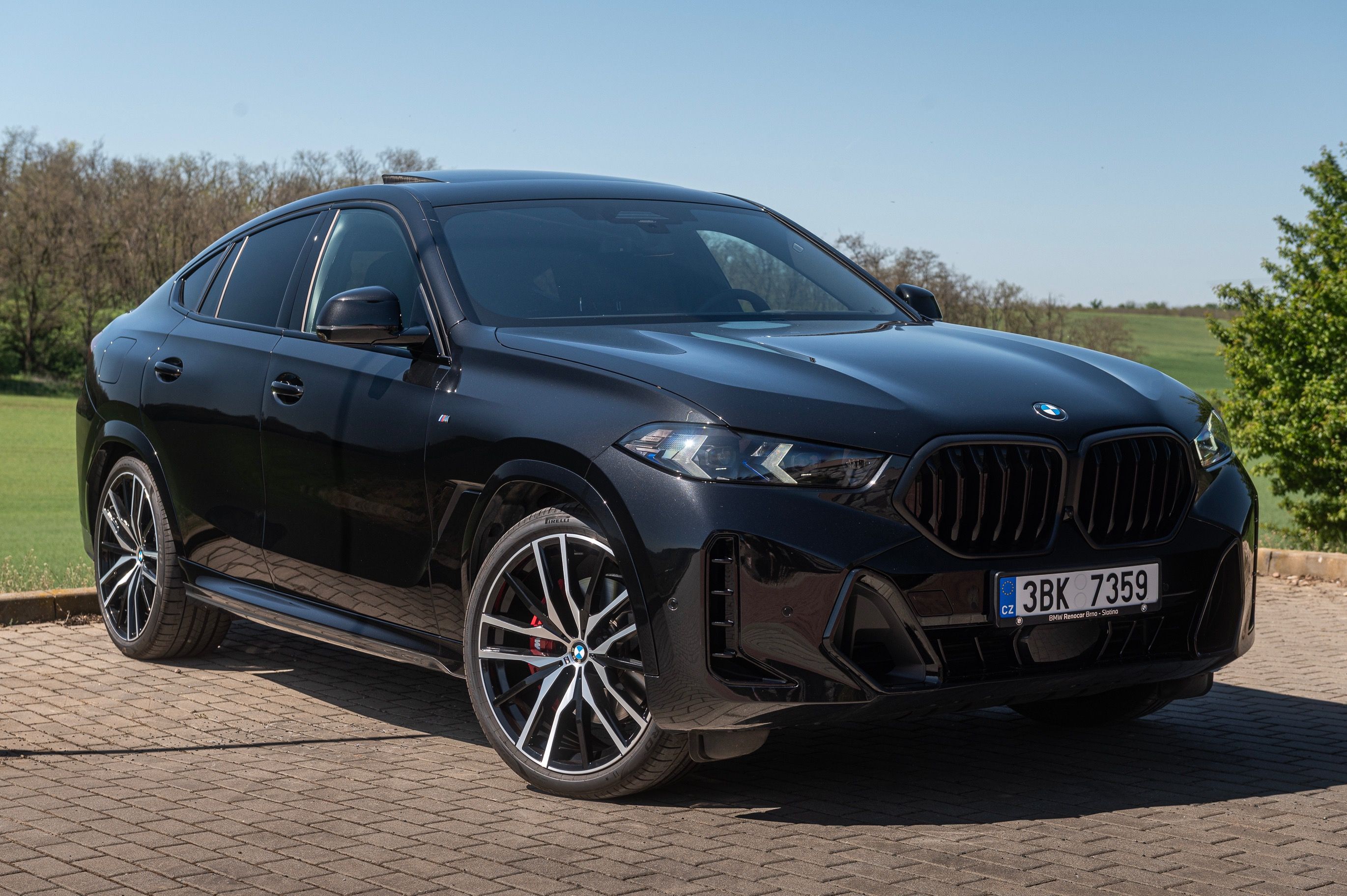 BMW X6, 40d xDrive M, 1.Maj, ČR, PPF - fotka 3