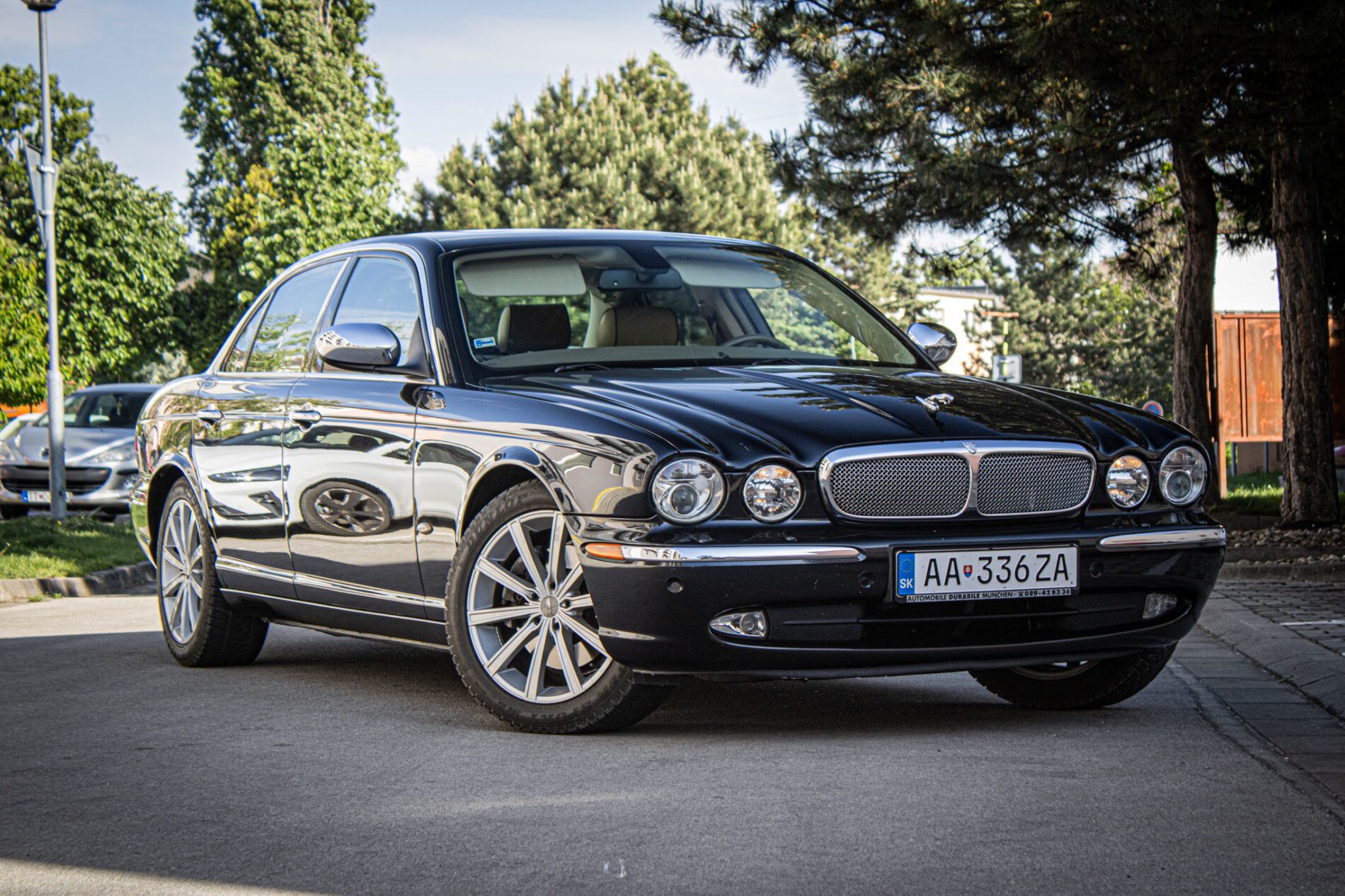 Jaguar XJ - fotka 3