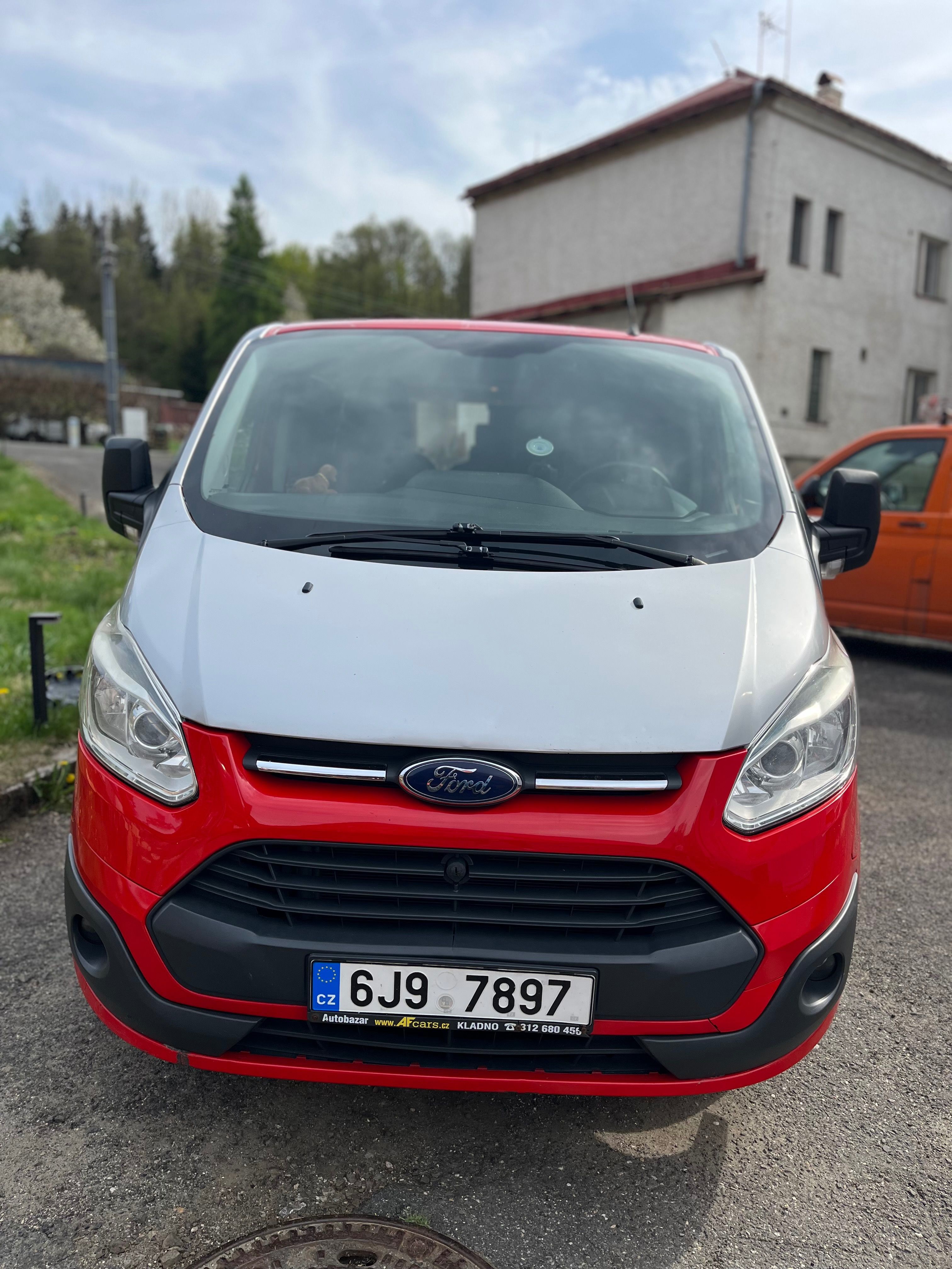 Ford Transit Custom, 2,2 92kw bus, nový motor - fotka 2