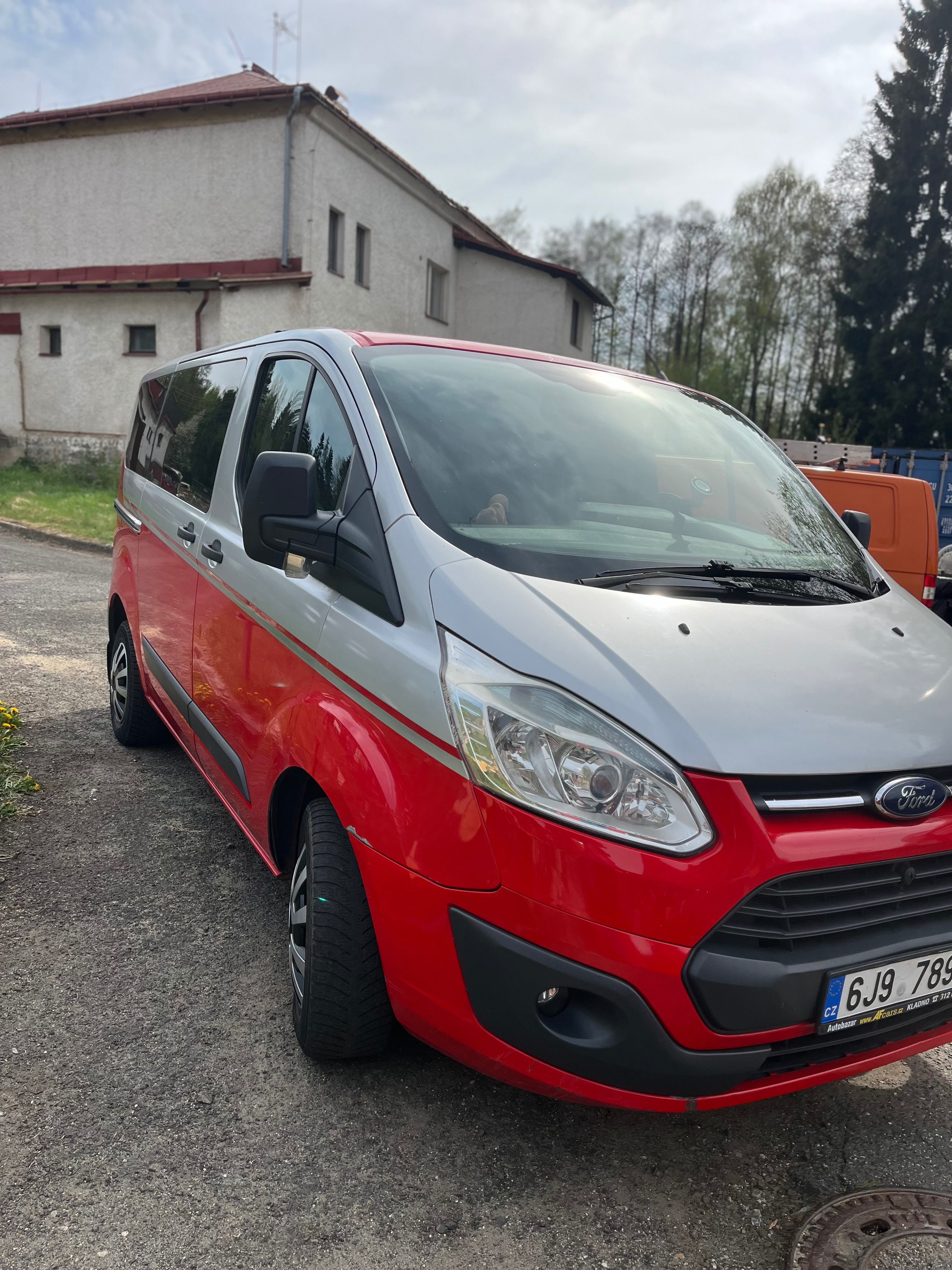 Ford Transit Custom, 2,2 92kw bus, nový motor - fotka 3