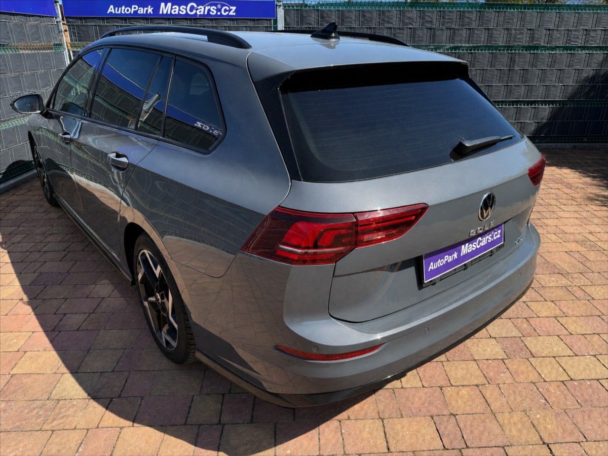 Volkswagen Golf, VIII 1.5 eTSI R-Line DSG - fotka 6