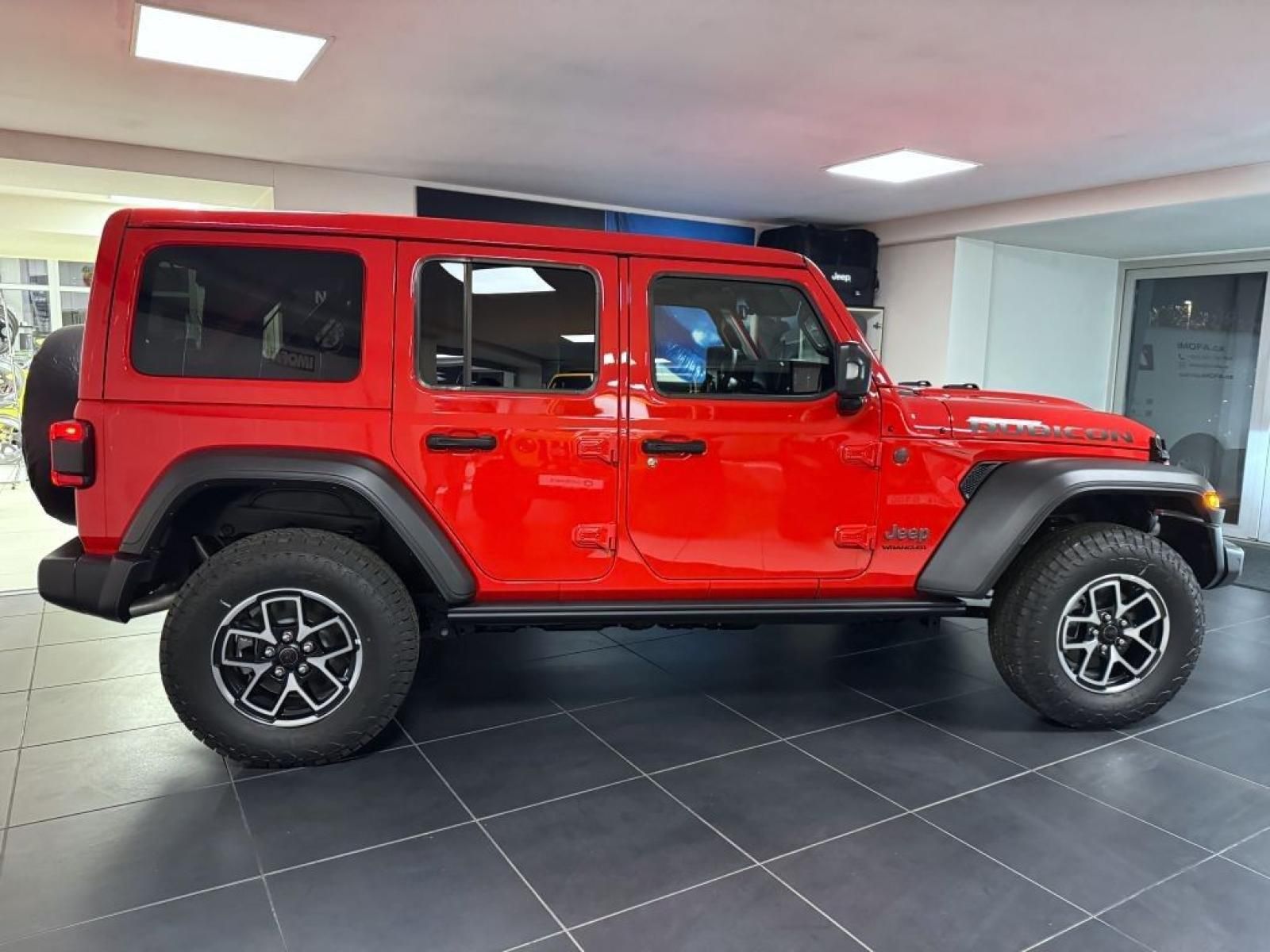 Jeep Wrangler, Unlimited 2.0T 272k AT8 - fotka 4