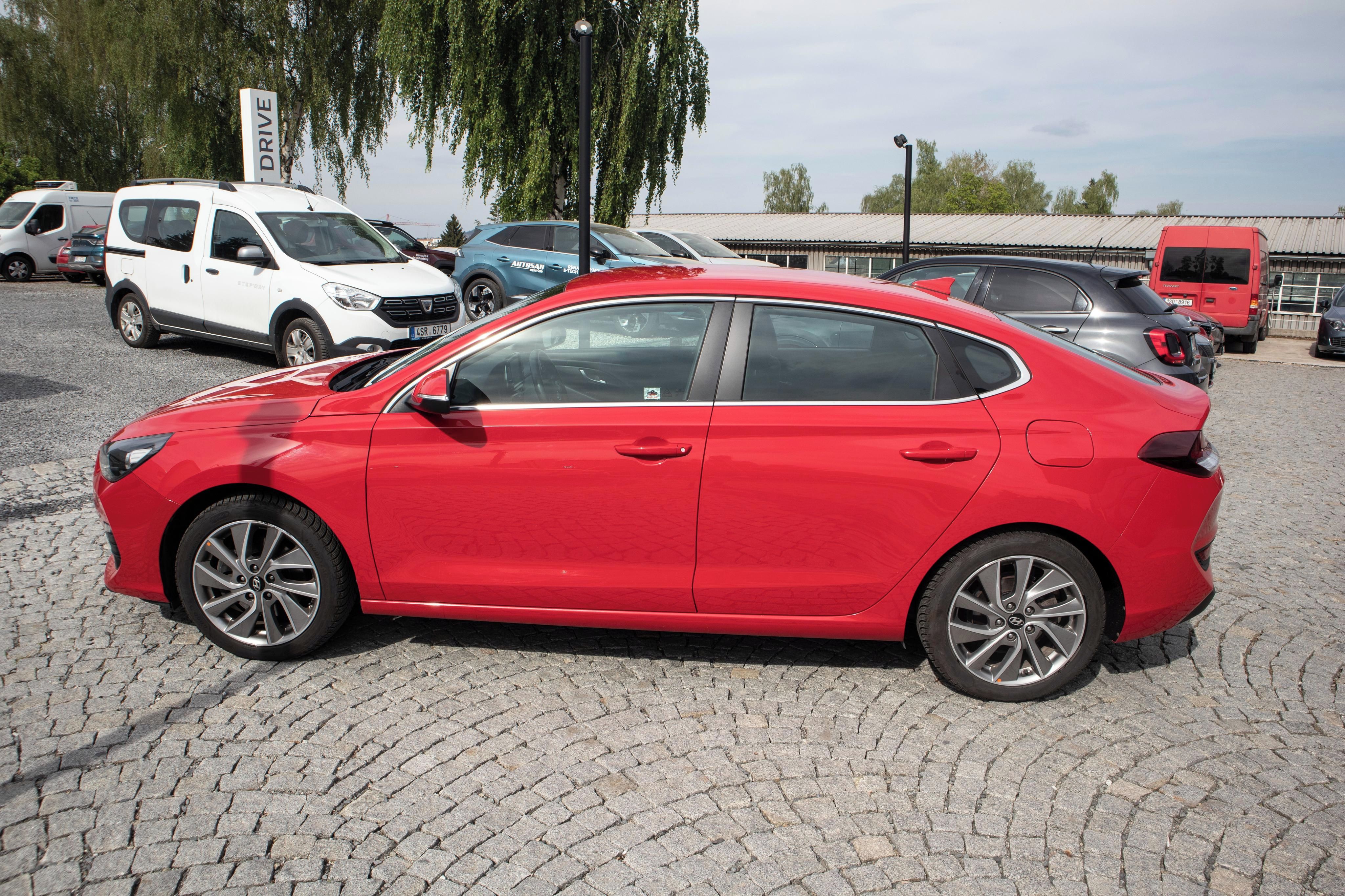 Hyundai i30, 1,4 T-GDI - fotka 4