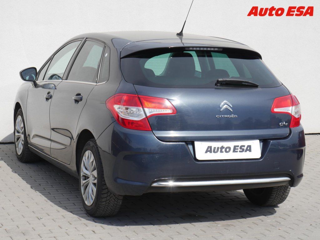 Citroën C4, 1.6  i,ČR,AC,temp - fotka 6