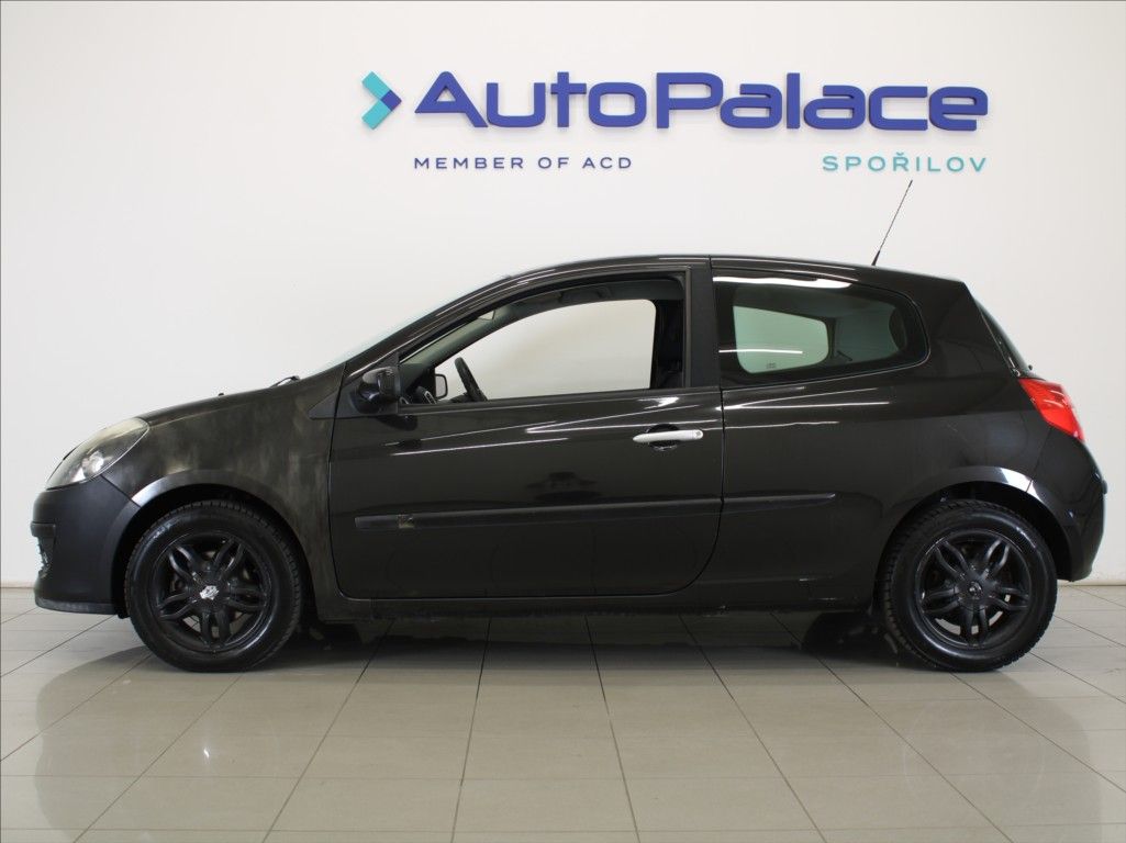 Renault Clio, 1,6 i 65kW MT Digi.klima - fotka 5